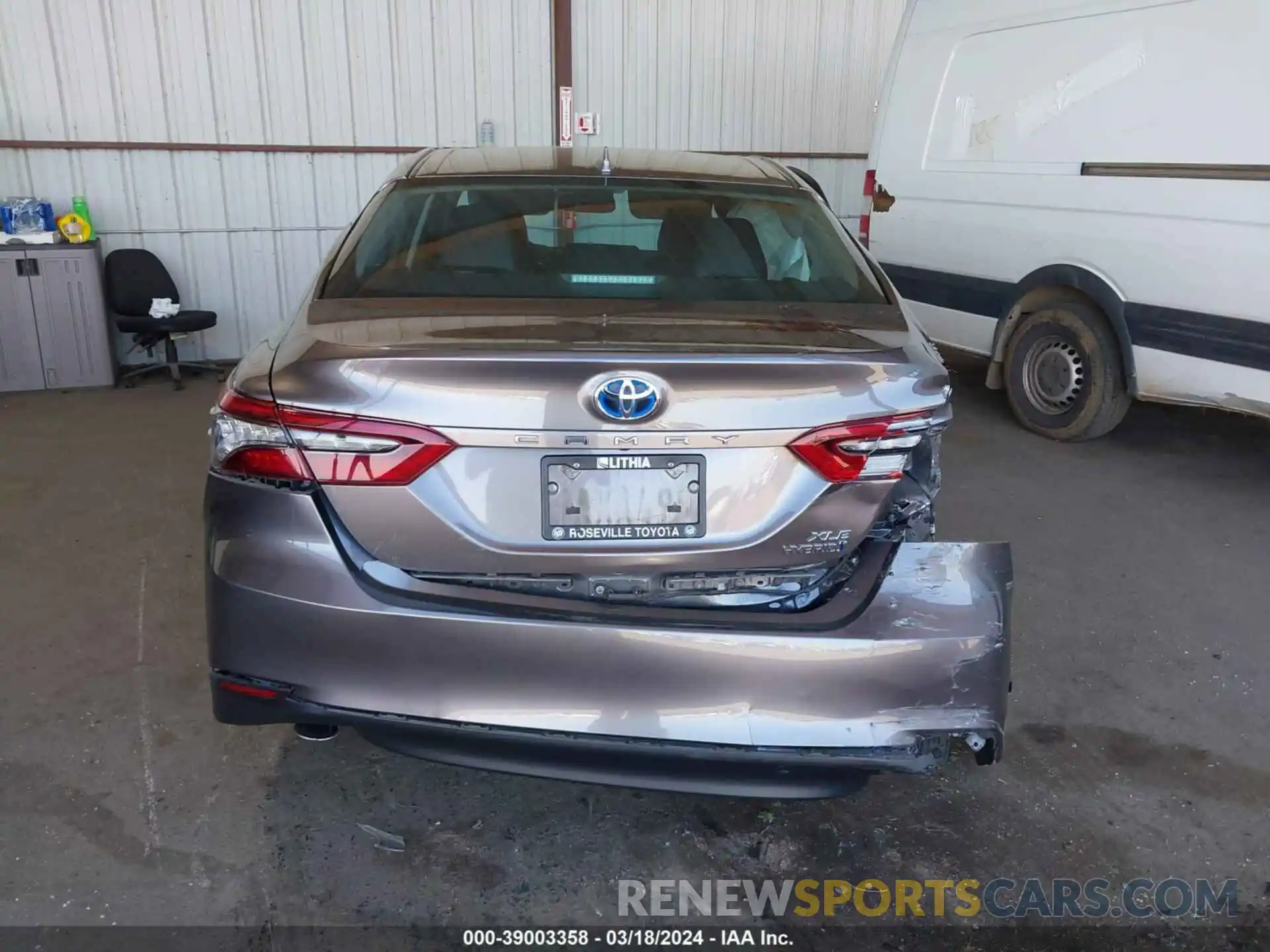 16 Photograph of a damaged car 4T1F31AKXNU587441 TOYOTA CAMRY 2022