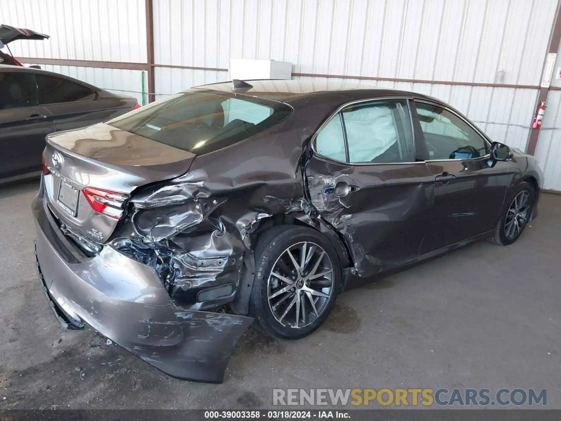 6 Photograph of a damaged car 4T1F31AKXNU587441 TOYOTA CAMRY 2022