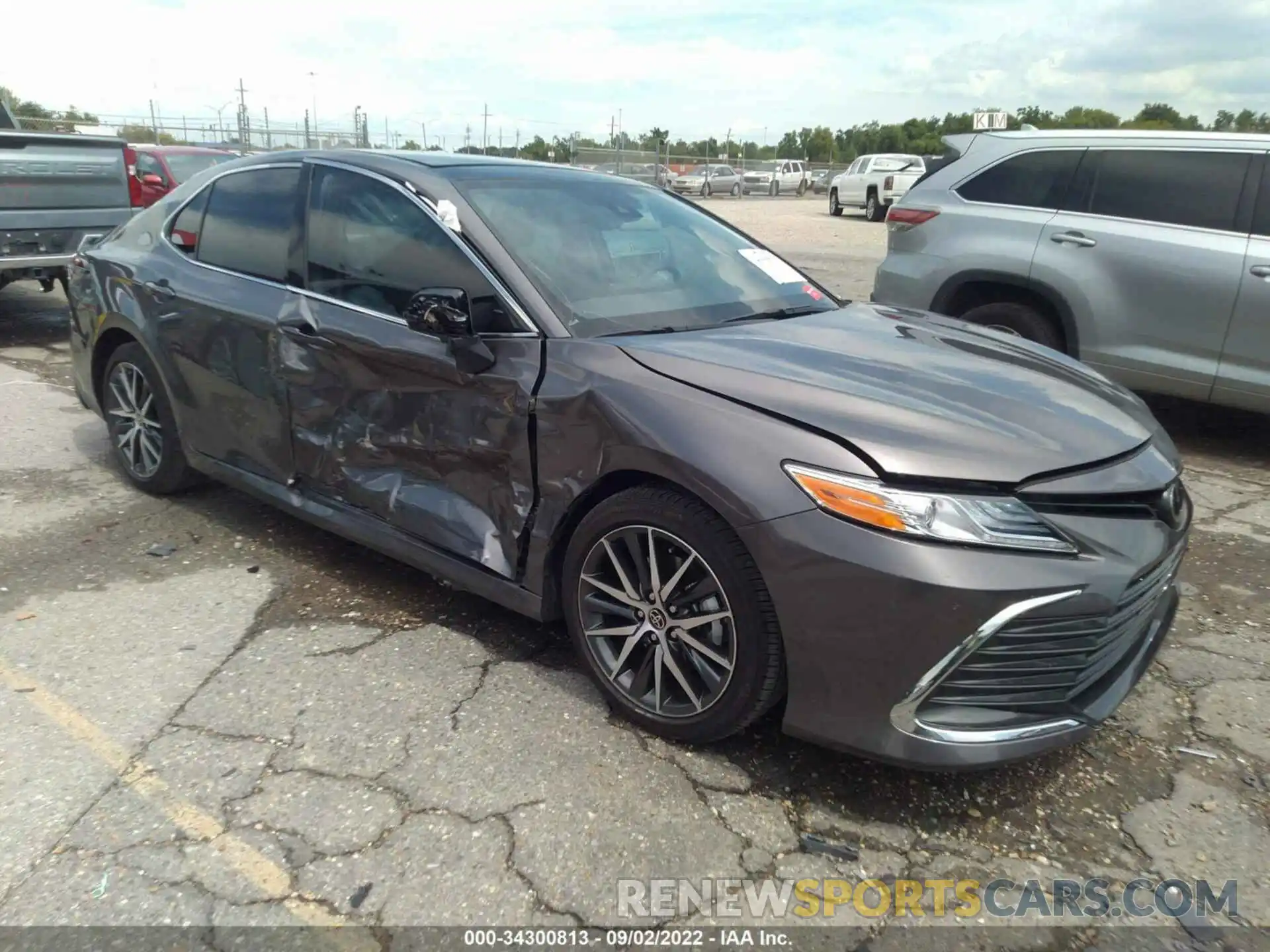 1 Photograph of a damaged car 4T1FZ1AK2NU069323 TOYOTA CAMRY 2022