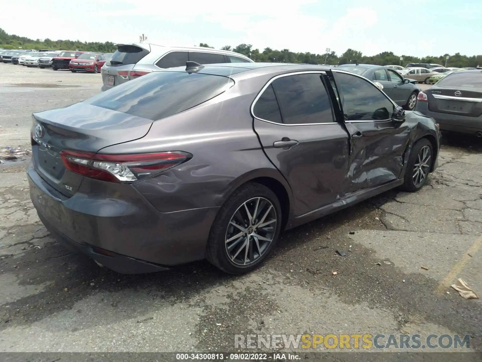 4 Photograph of a damaged car 4T1FZ1AK2NU069323 TOYOTA CAMRY 2022