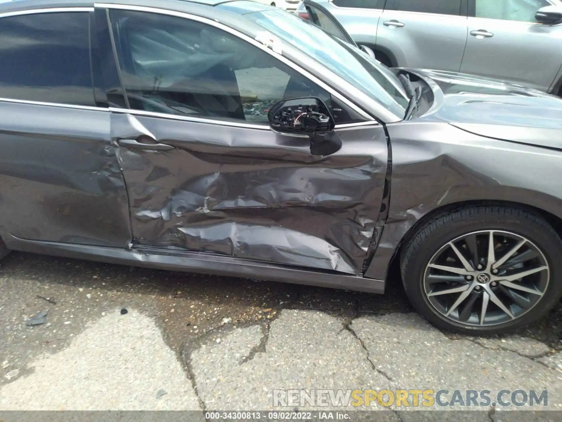 6 Photograph of a damaged car 4T1FZ1AK2NU069323 TOYOTA CAMRY 2022