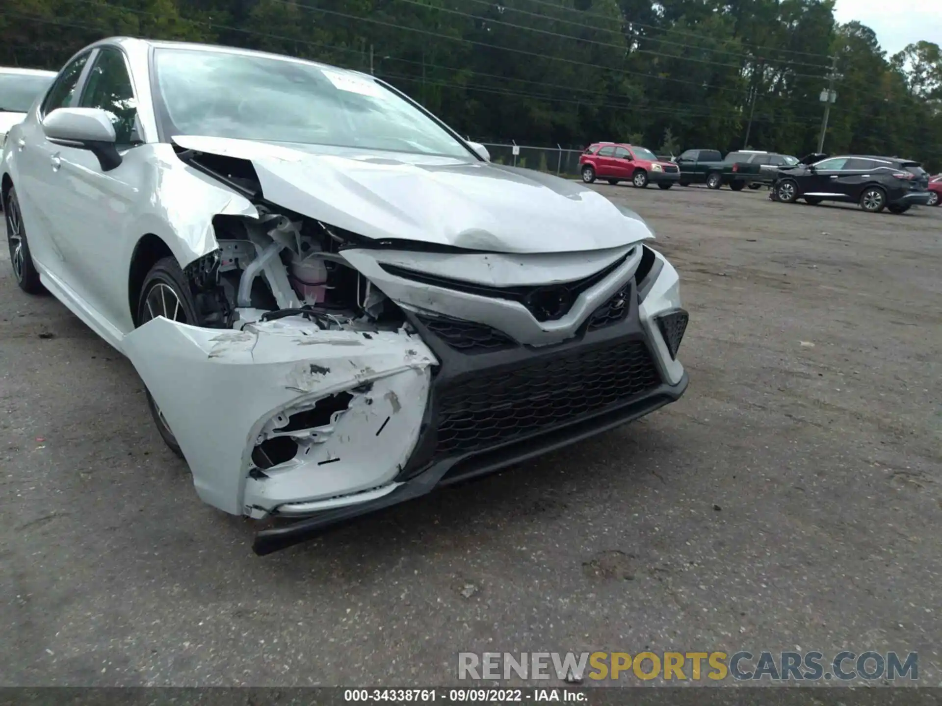 6 Photograph of a damaged car 4T1G11AK0NU051351 TOYOTA CAMRY 2022