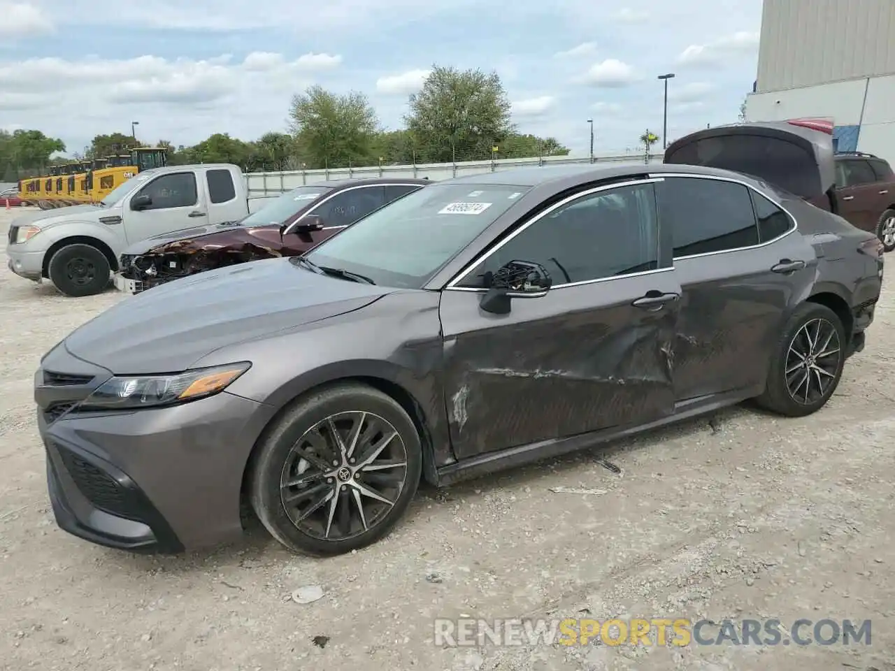 1 Photograph of a damaged car 4T1G11AK0NU063743 TOYOTA CAMRY 2022