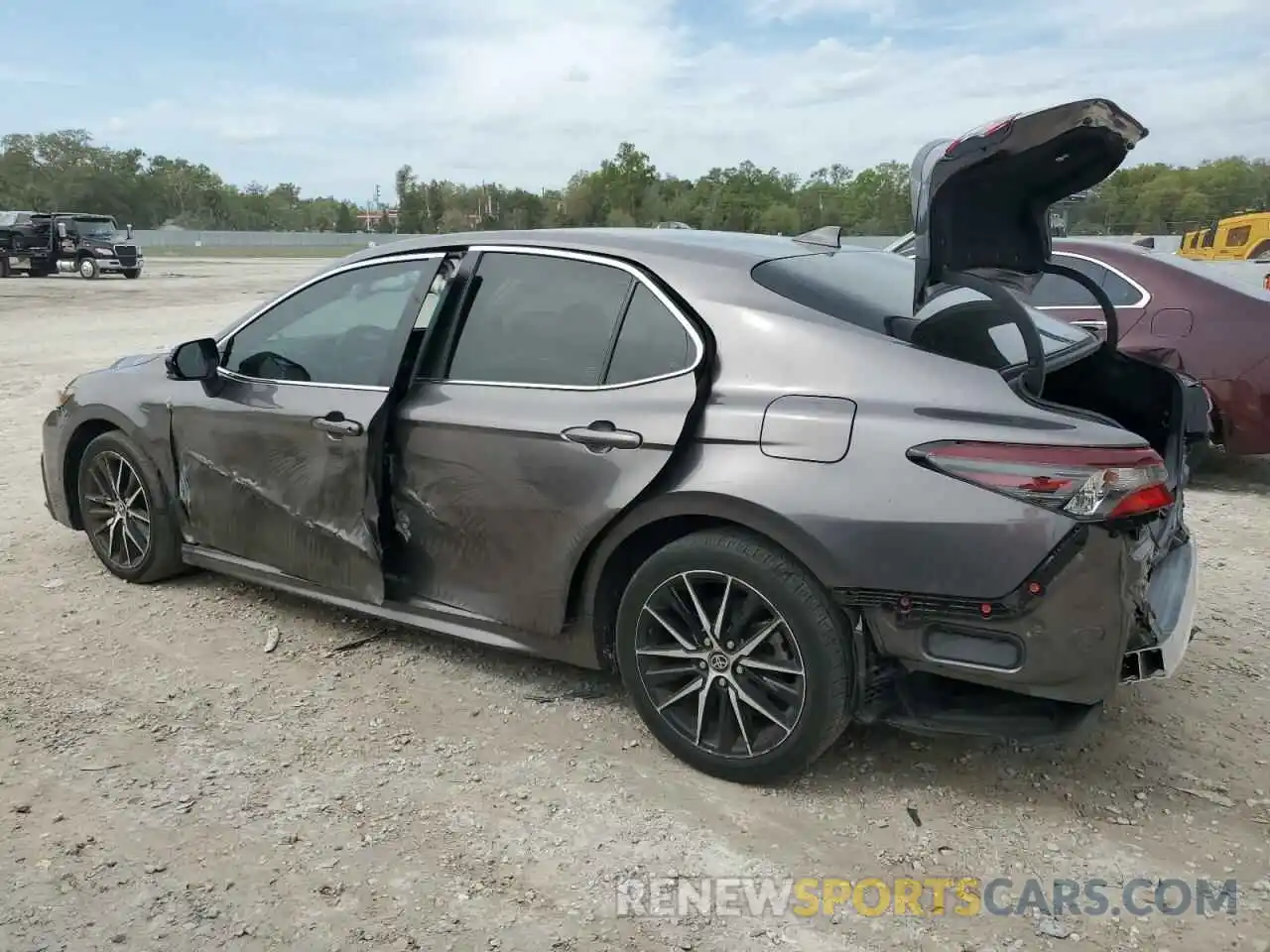 2 Photograph of a damaged car 4T1G11AK0NU063743 TOYOTA CAMRY 2022