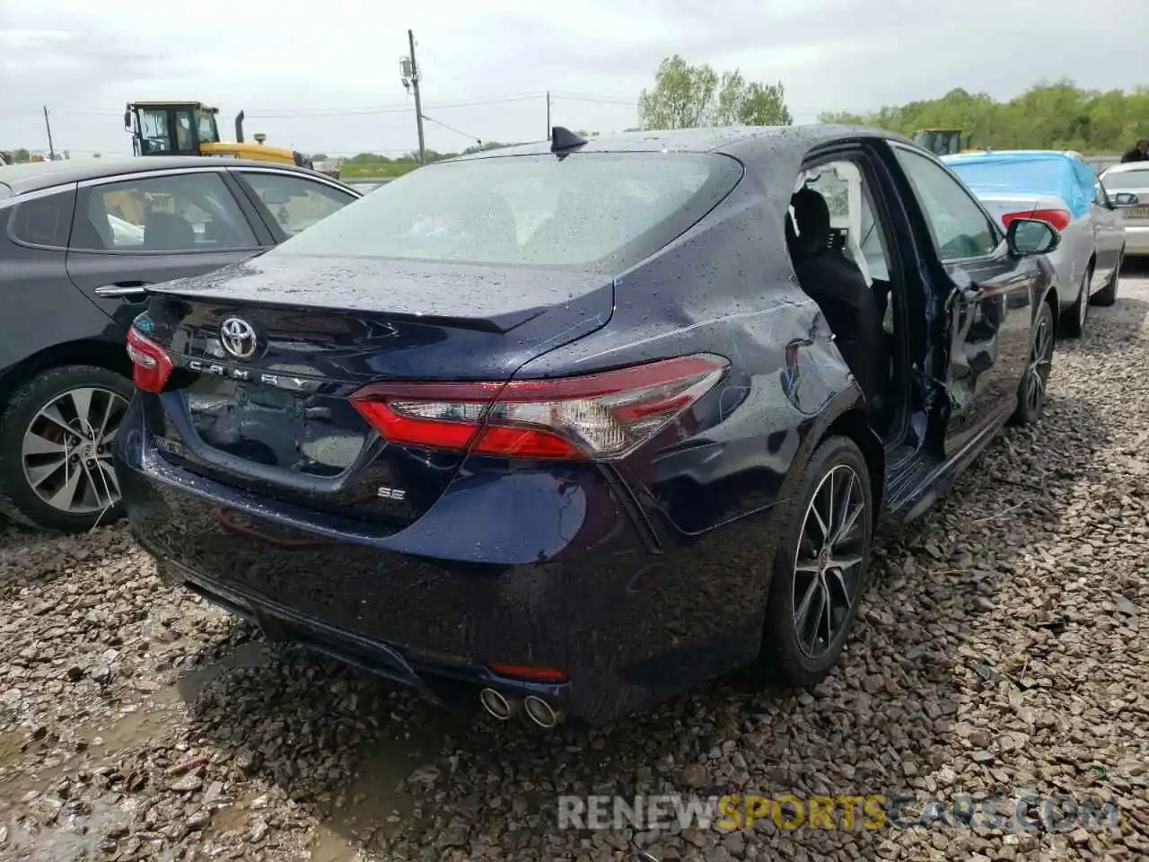 4 Photograph of a damaged car 4T1G11AK0NU625043 TOYOTA CAMRY 2022