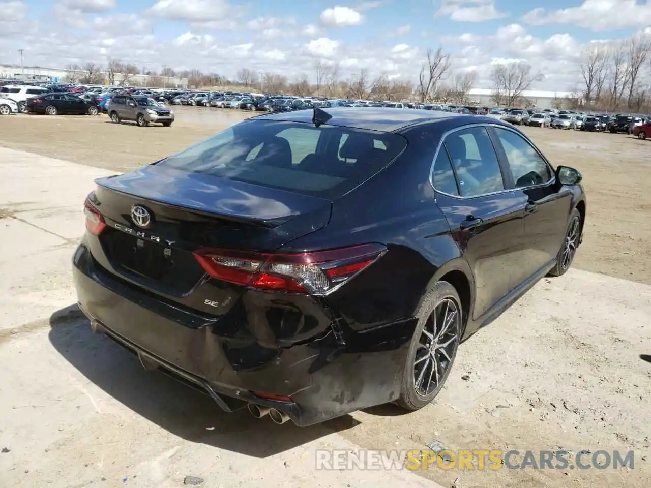 4 Photograph of a damaged car 4T1G11AK0NU625754 TOYOTA CAMRY 2022