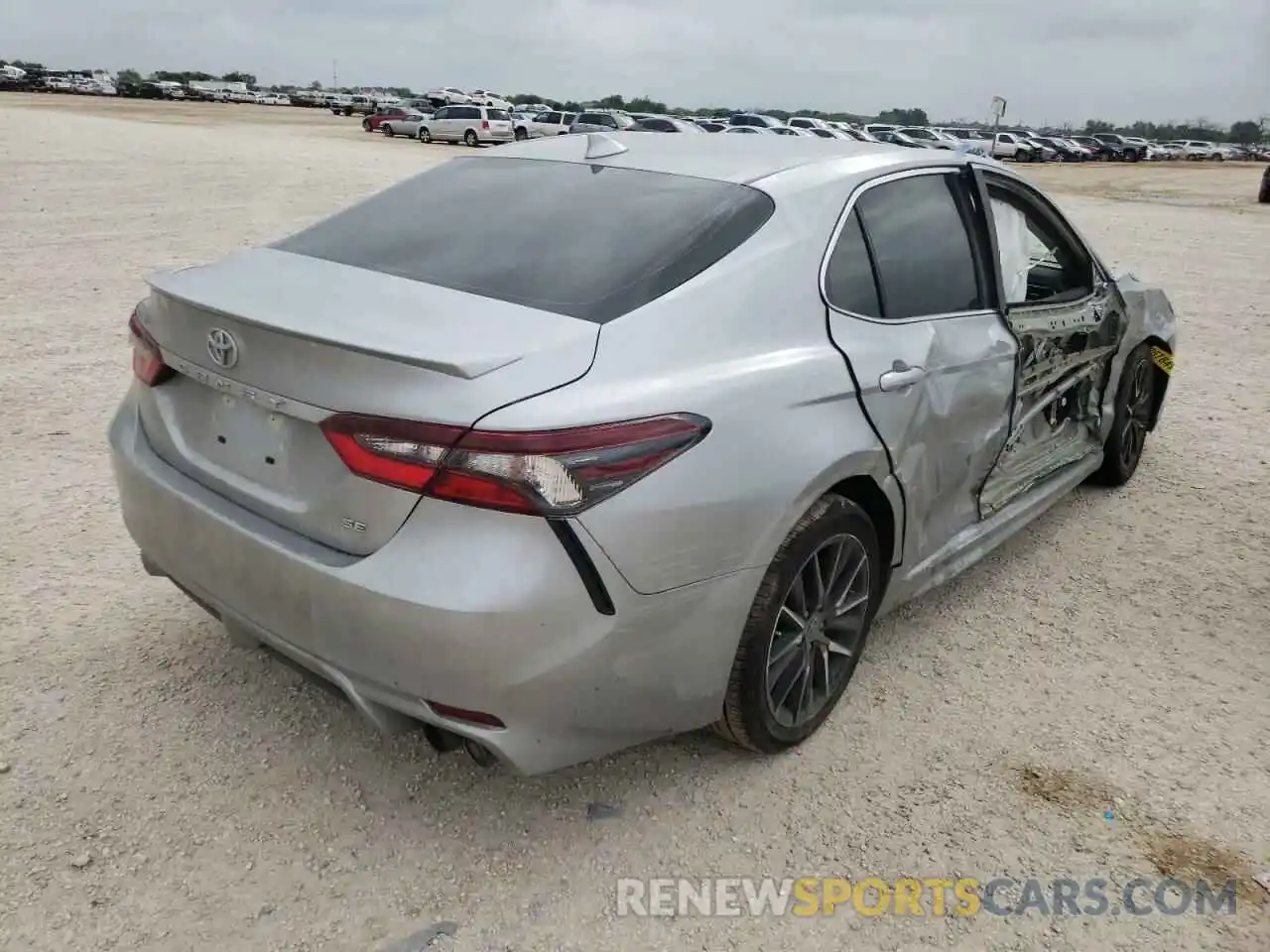 4 Photograph of a damaged car 4T1G11AK0NU647219 TOYOTA CAMRY 2022