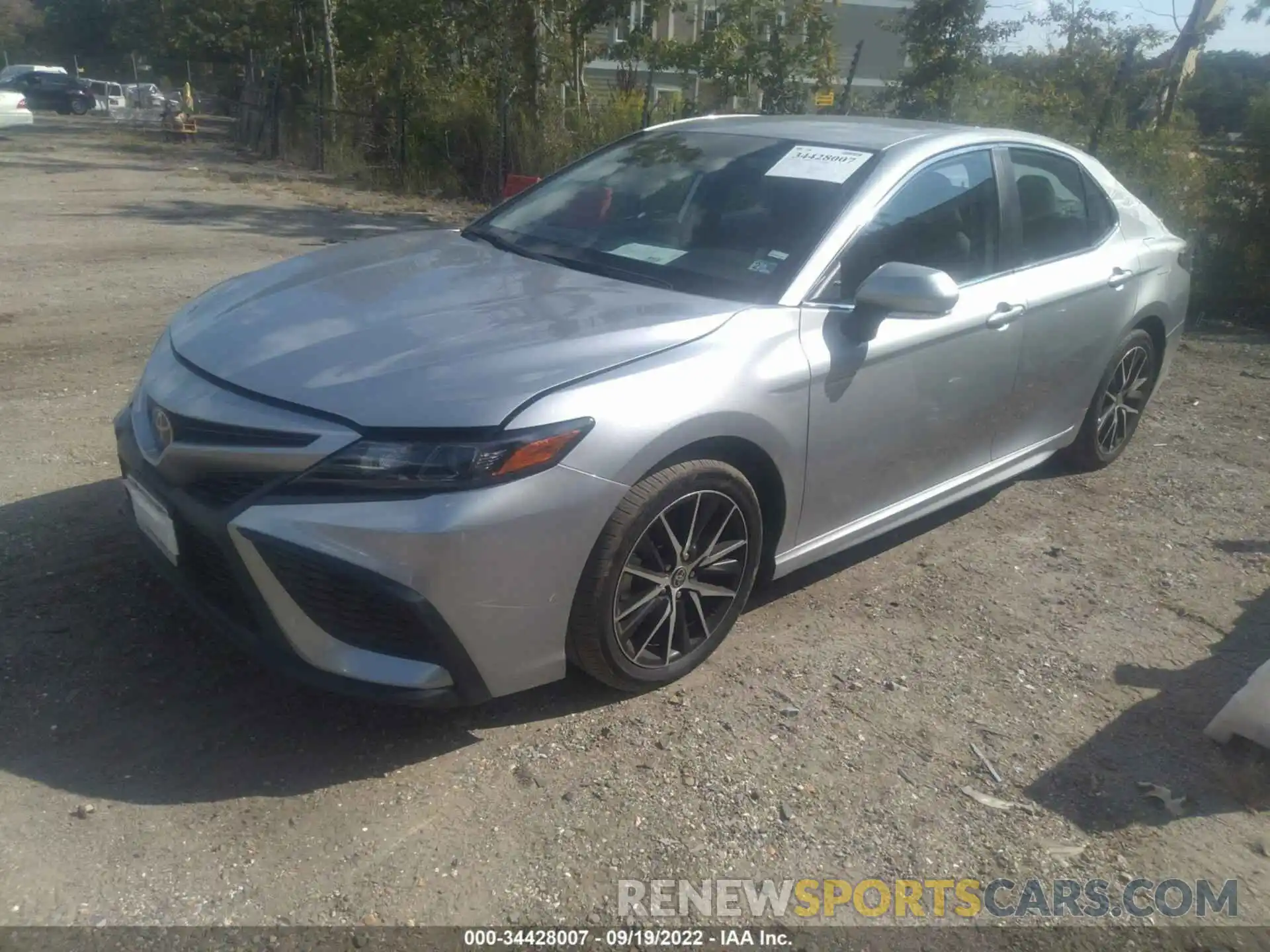 2 Photograph of a damaged car 4T1G11AK0NU668040 TOYOTA CAMRY 2022