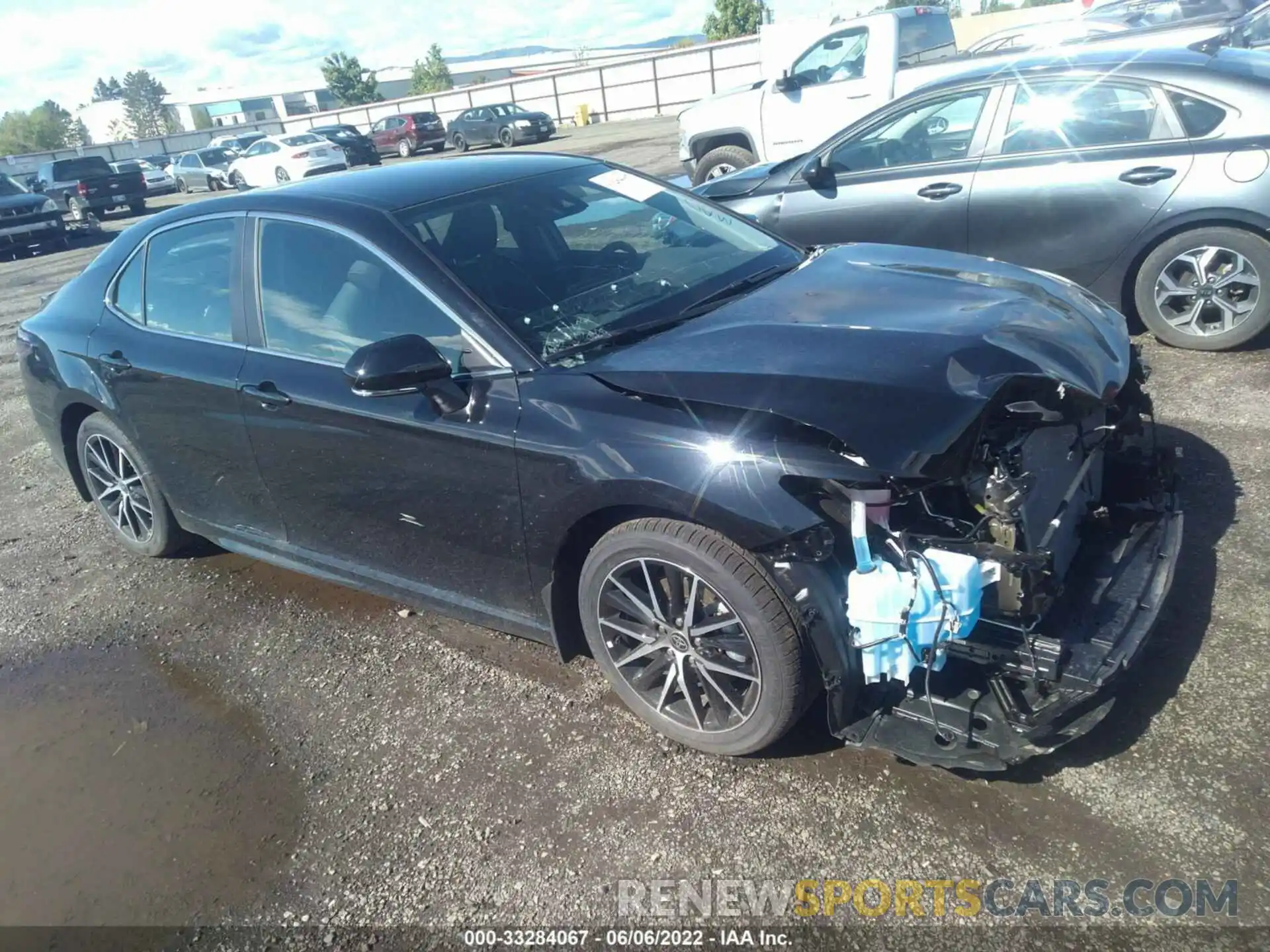 1 Photograph of a damaged car 4T1G11AK0NU668961 TOYOTA CAMRY 2022