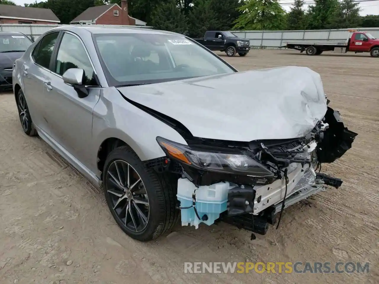 1 Photograph of a damaged car 4T1G11AK0NU676929 TOYOTA CAMRY 2022