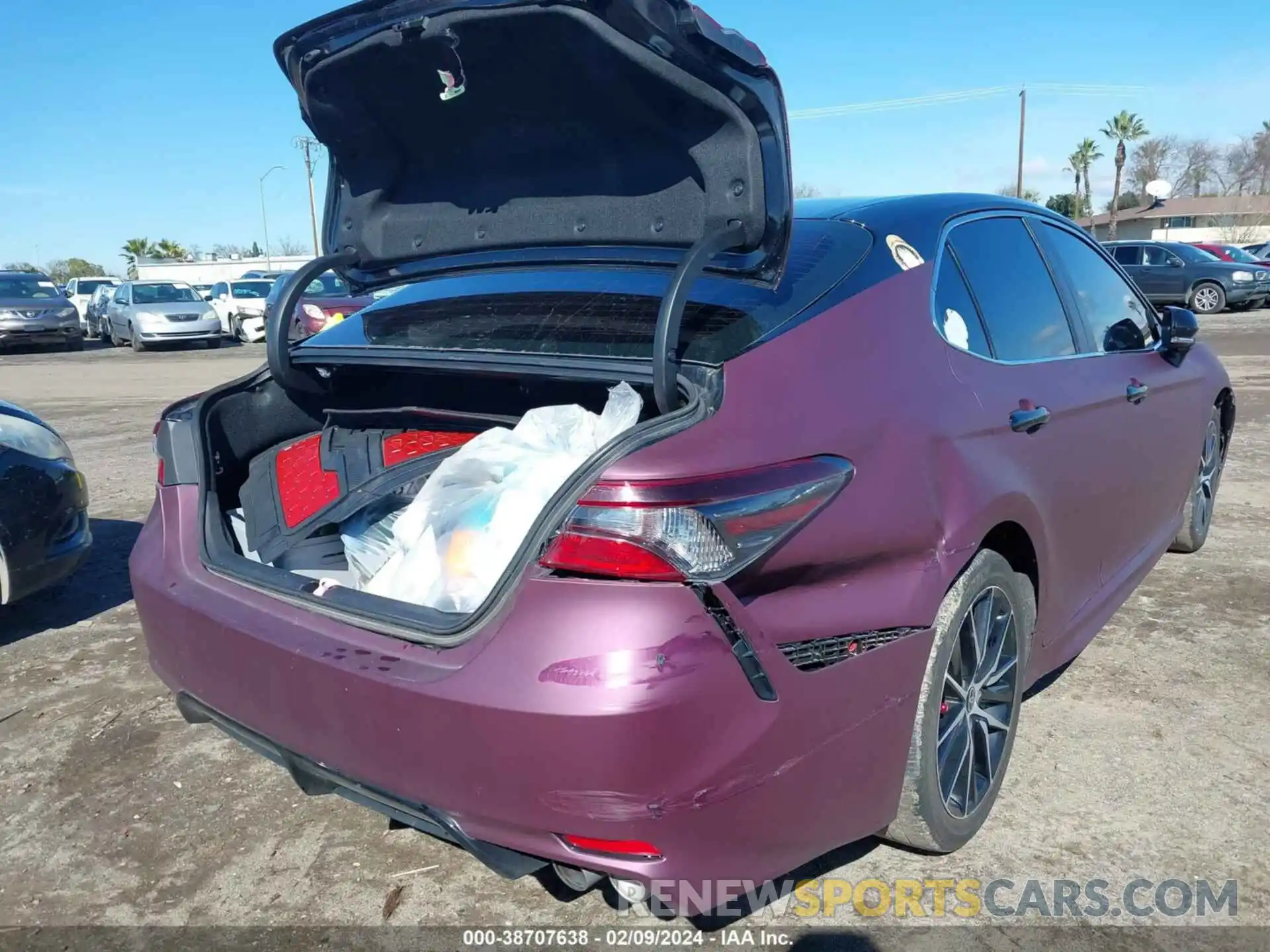 6 Photograph of a damaged car 4T1G11AK0NU686652 TOYOTA CAMRY 2022