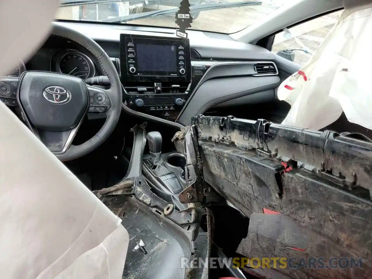 8 Photograph of a damaged car 4T1G11AK0NU708746 TOYOTA CAMRY 2022