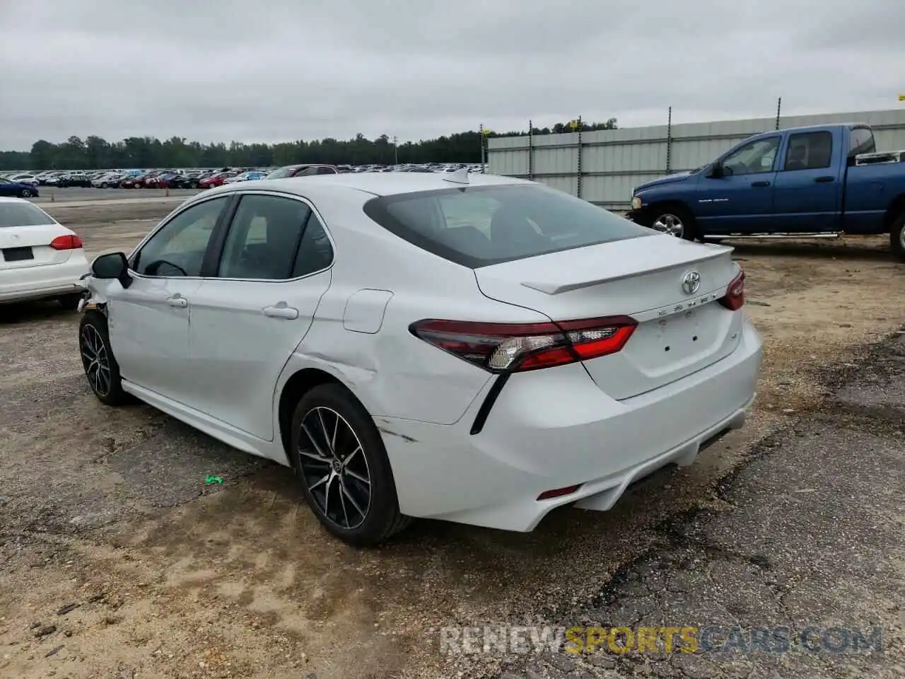 3 Photograph of a damaged car 4T1G11AK1NU003292 TOYOTA CAMRY 2022