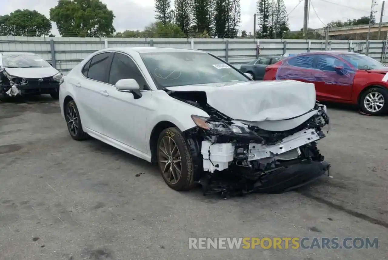 1 Photograph of a damaged car 4T1G11AK1NU014020 TOYOTA CAMRY 2022