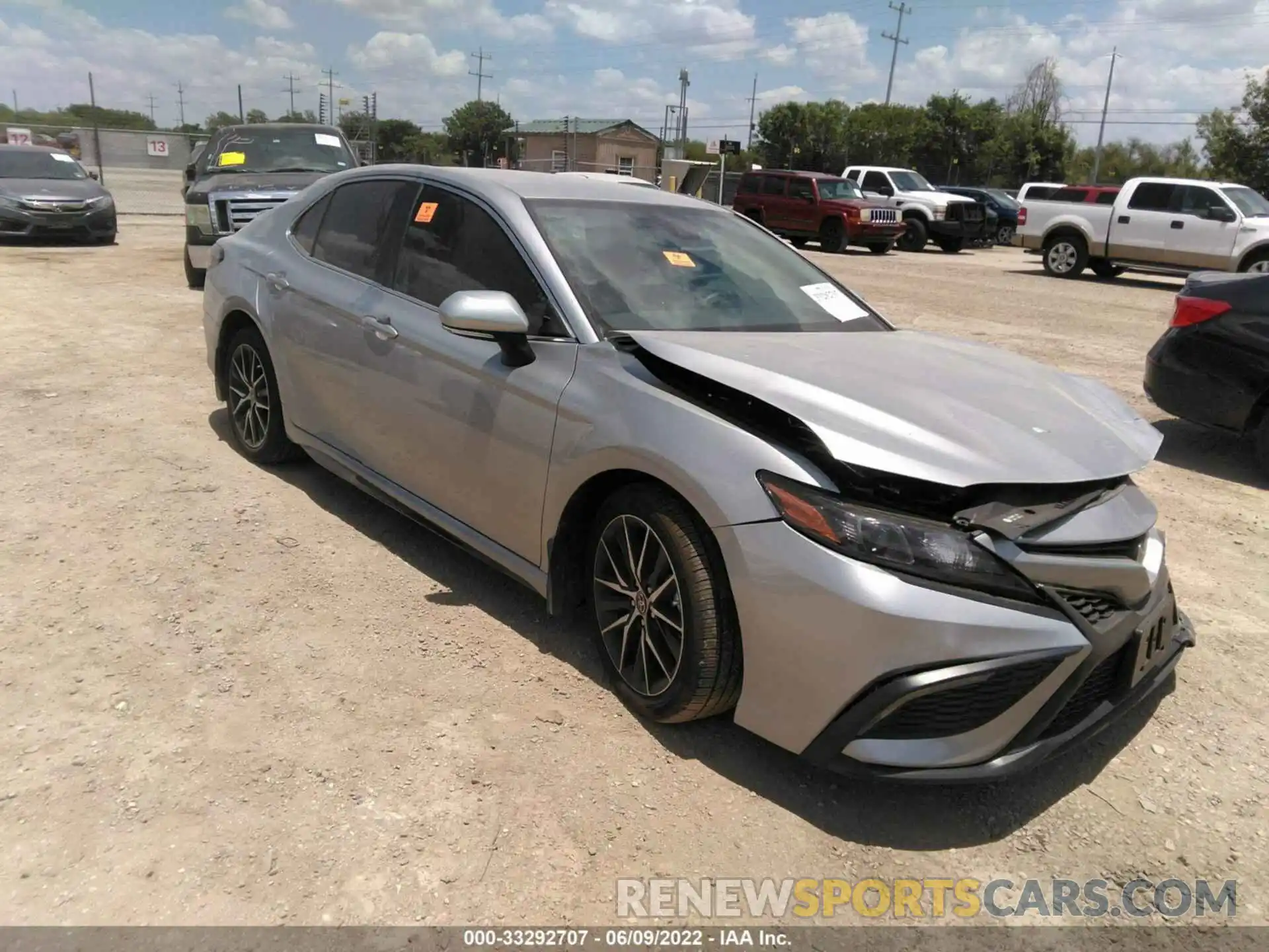 1 Photograph of a damaged car 4T1G11AK1NU630879 TOYOTA CAMRY 2022