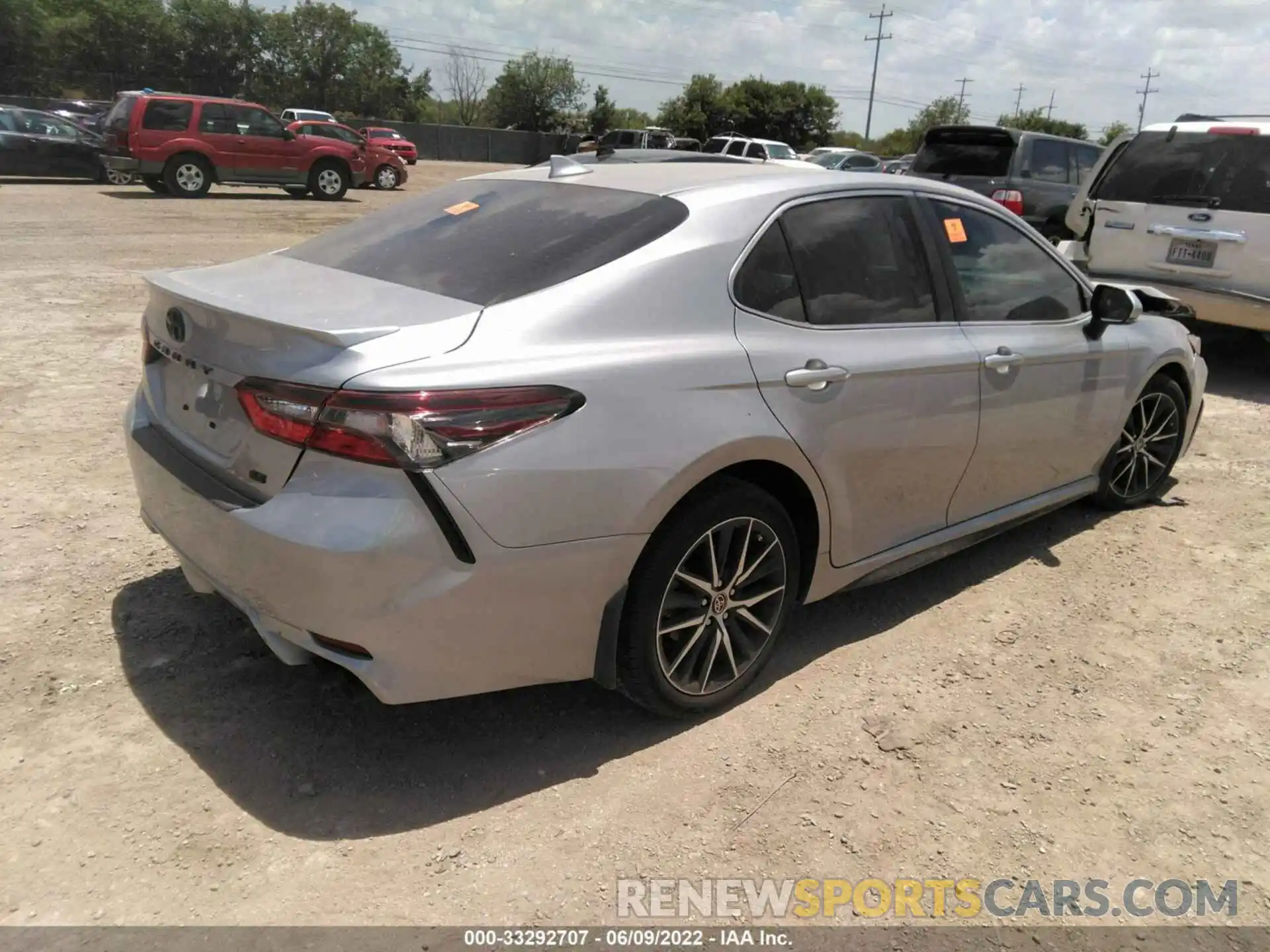 4 Photograph of a damaged car 4T1G11AK1NU630879 TOYOTA CAMRY 2022