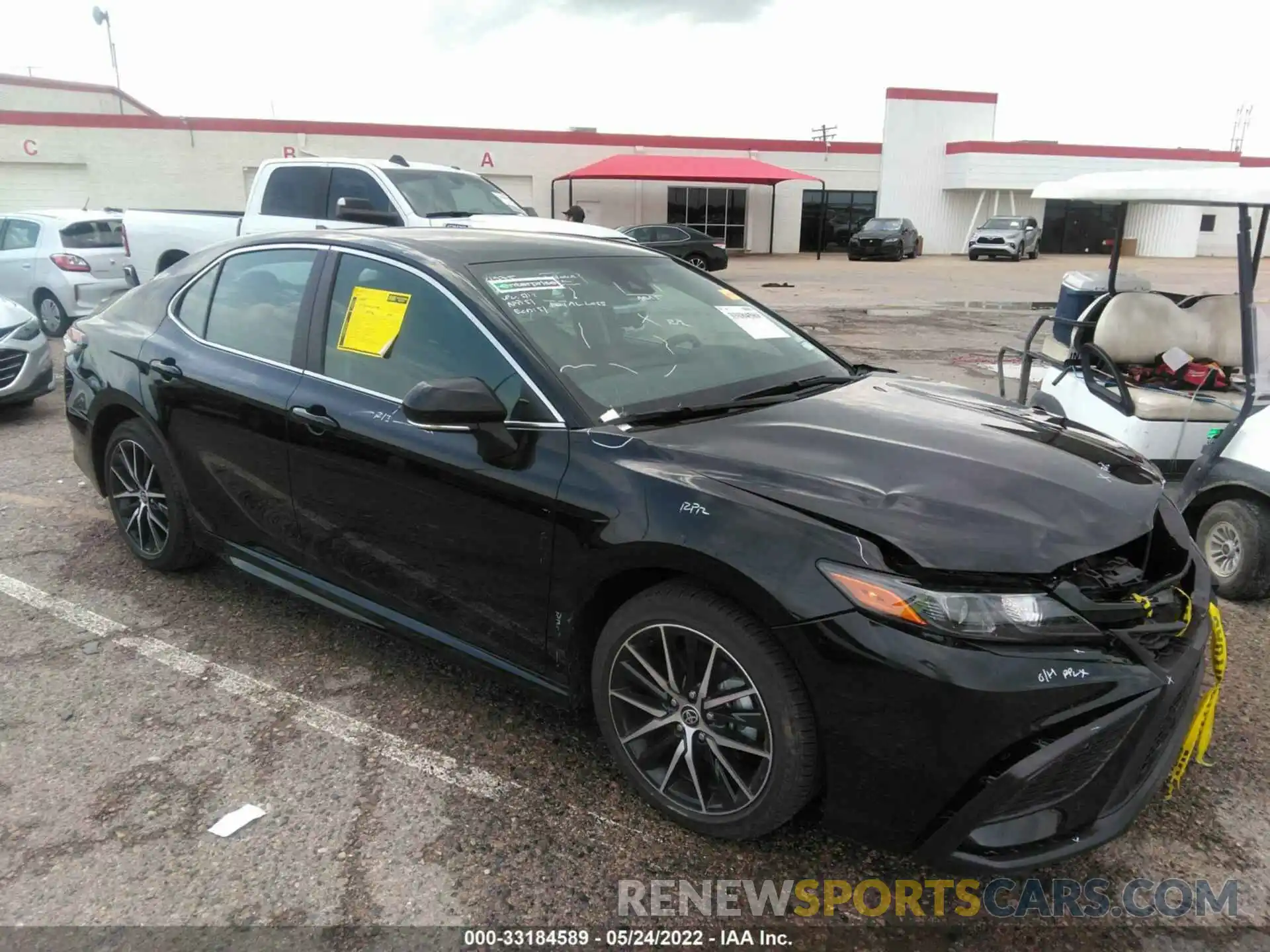 1 Photograph of a damaged car 4T1G11AK1NU643910 TOYOTA CAMRY 2022