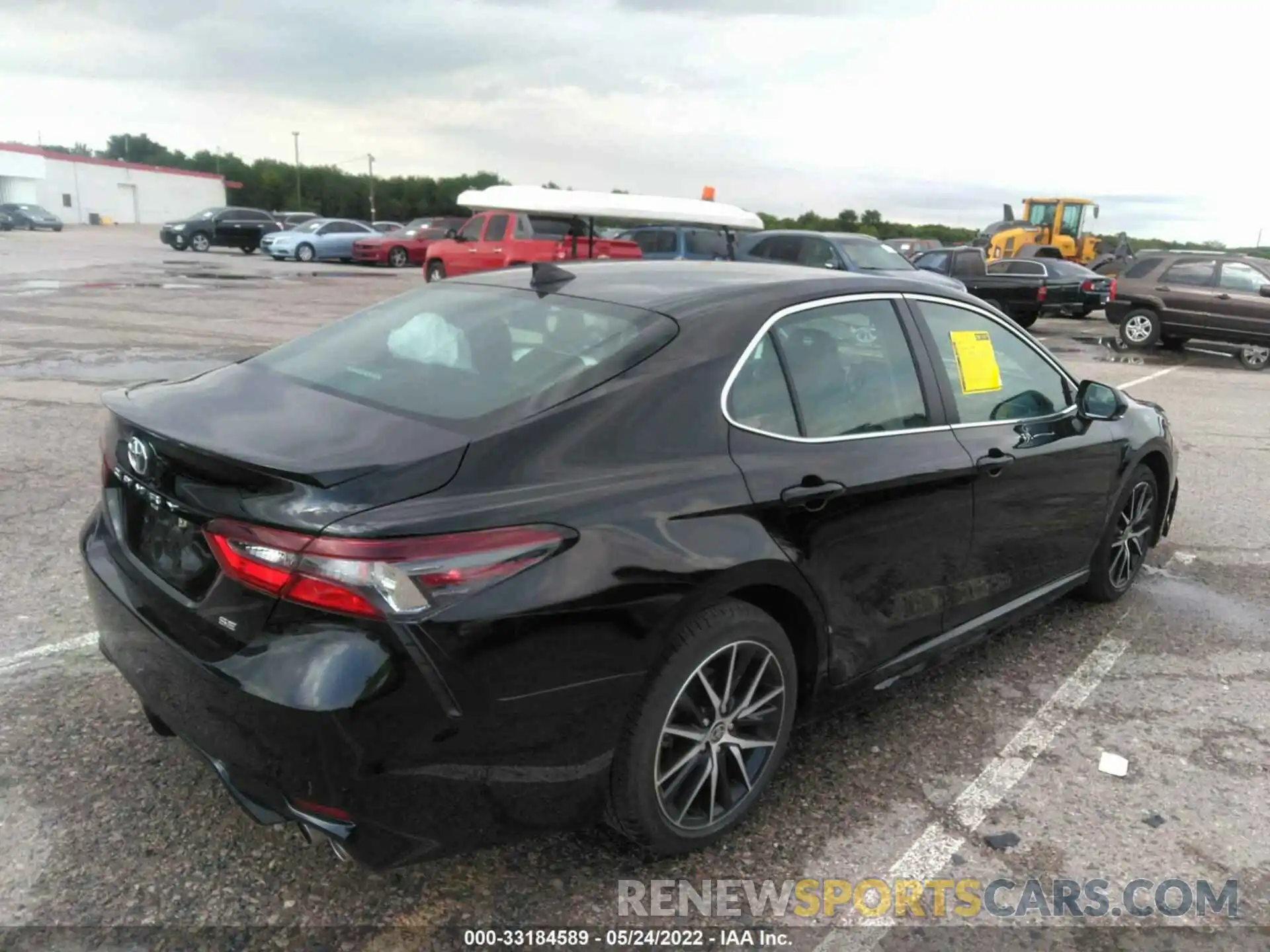 4 Photograph of a damaged car 4T1G11AK1NU643910 TOYOTA CAMRY 2022