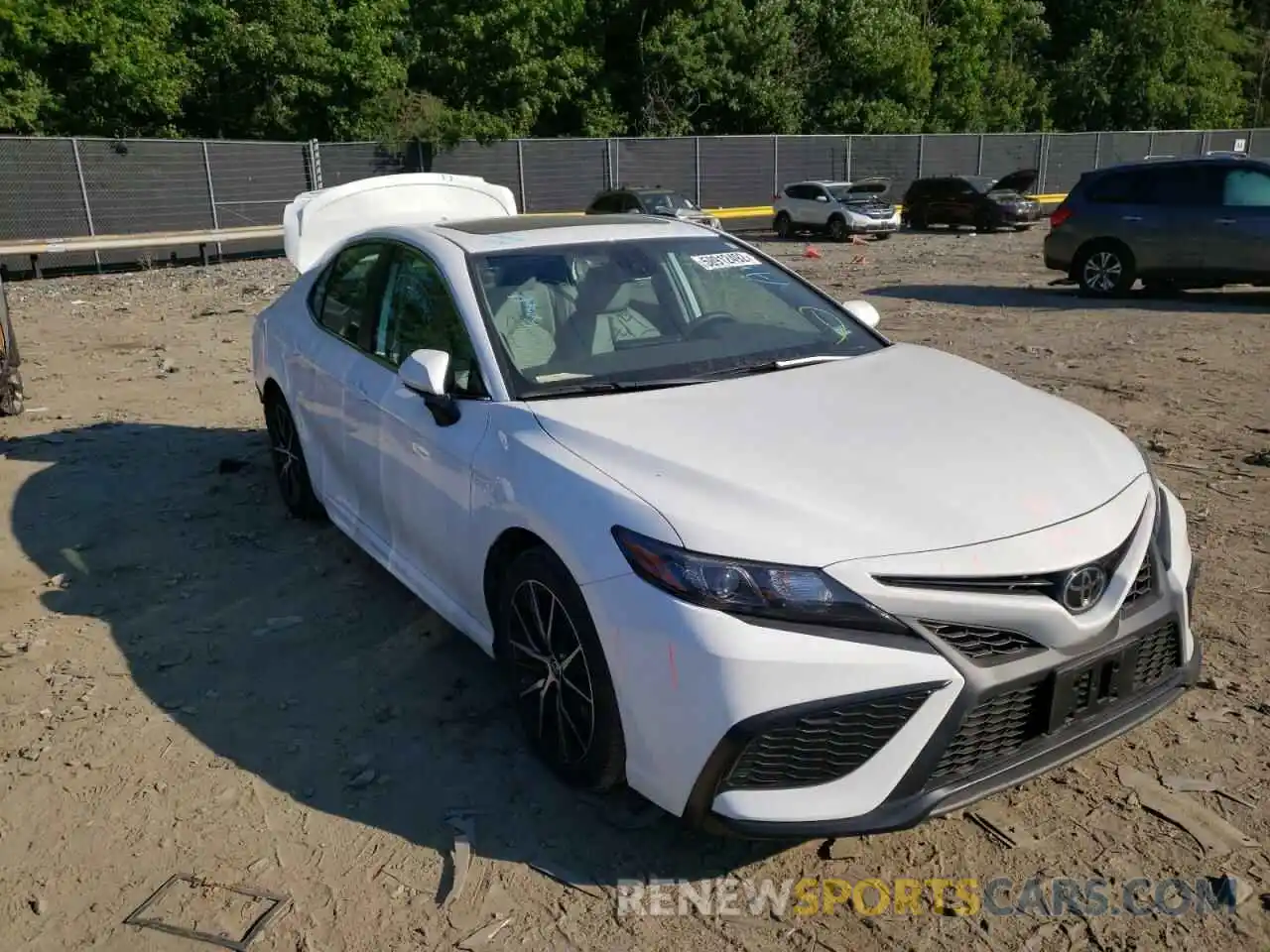 1 Photograph of a damaged car 4T1G11AK1NU656818 TOYOTA CAMRY 2022