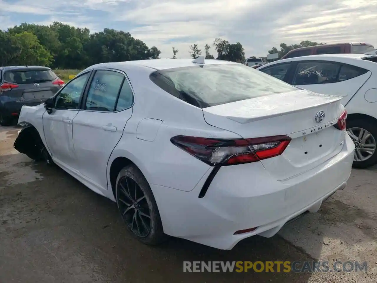 3 Photograph of a damaged car 4T1G11AK1NU658956 TOYOTA CAMRY 2022