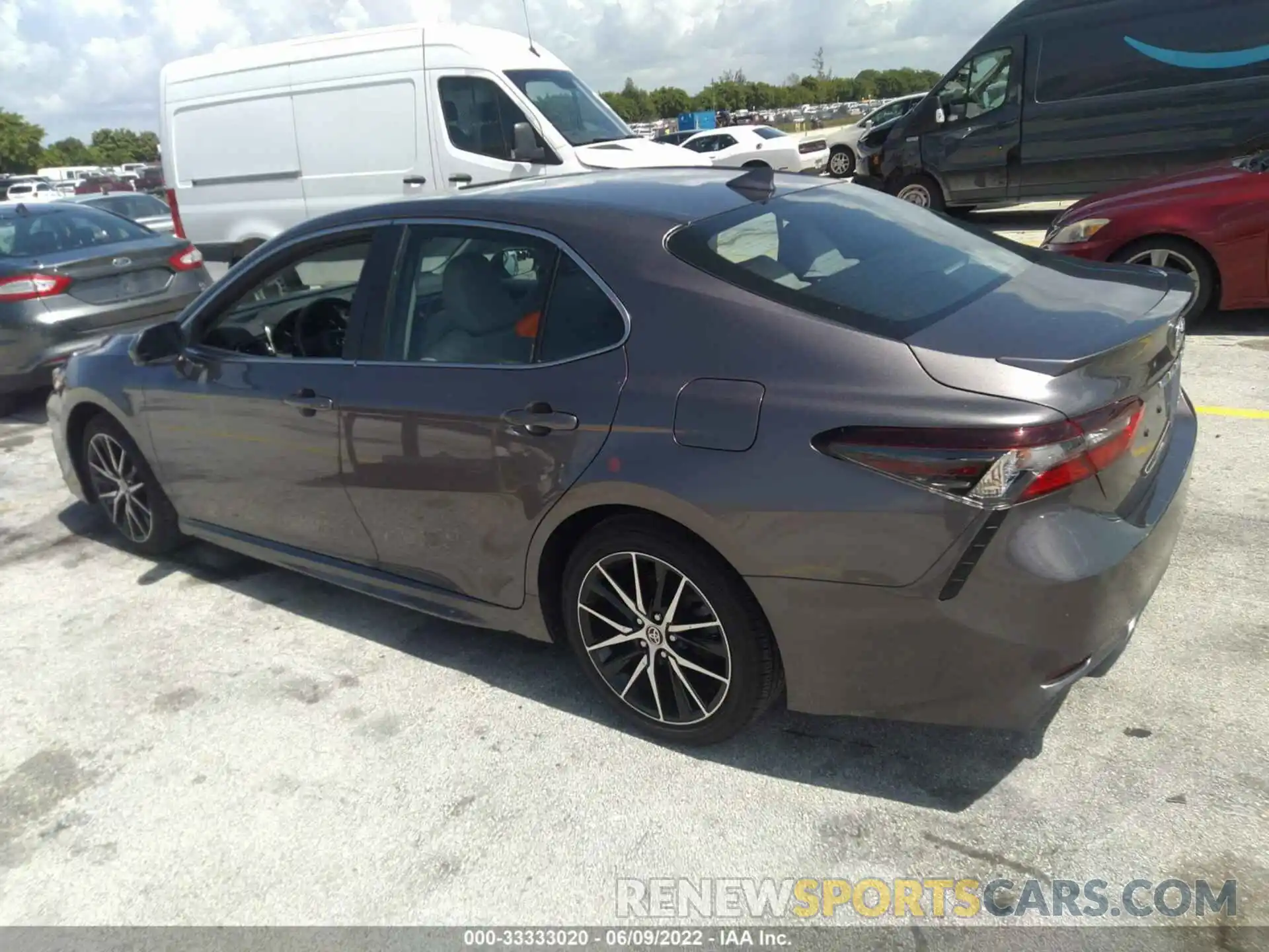 3 Photograph of a damaged car 4T1G11AK2NU013300 TOYOTA CAMRY 2022