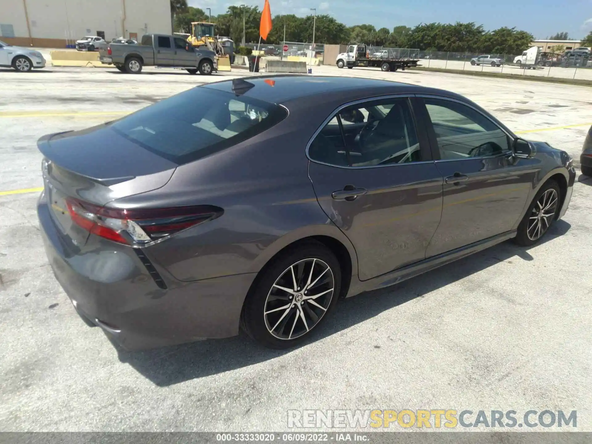 4 Photograph of a damaged car 4T1G11AK2NU013300 TOYOTA CAMRY 2022