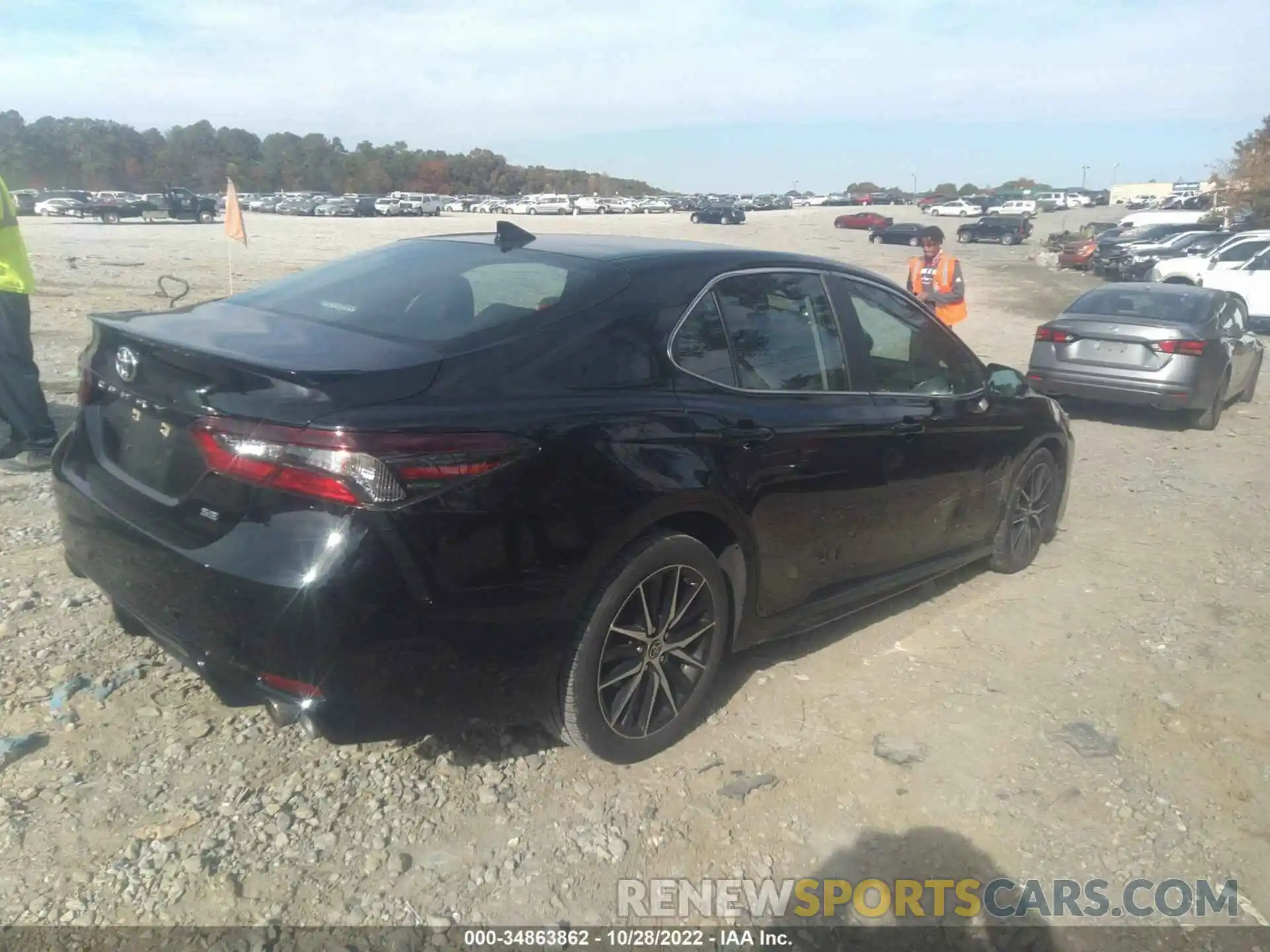 4 Photograph of a damaged car 4T1G11AK2NU617607 TOYOTA CAMRY 2022