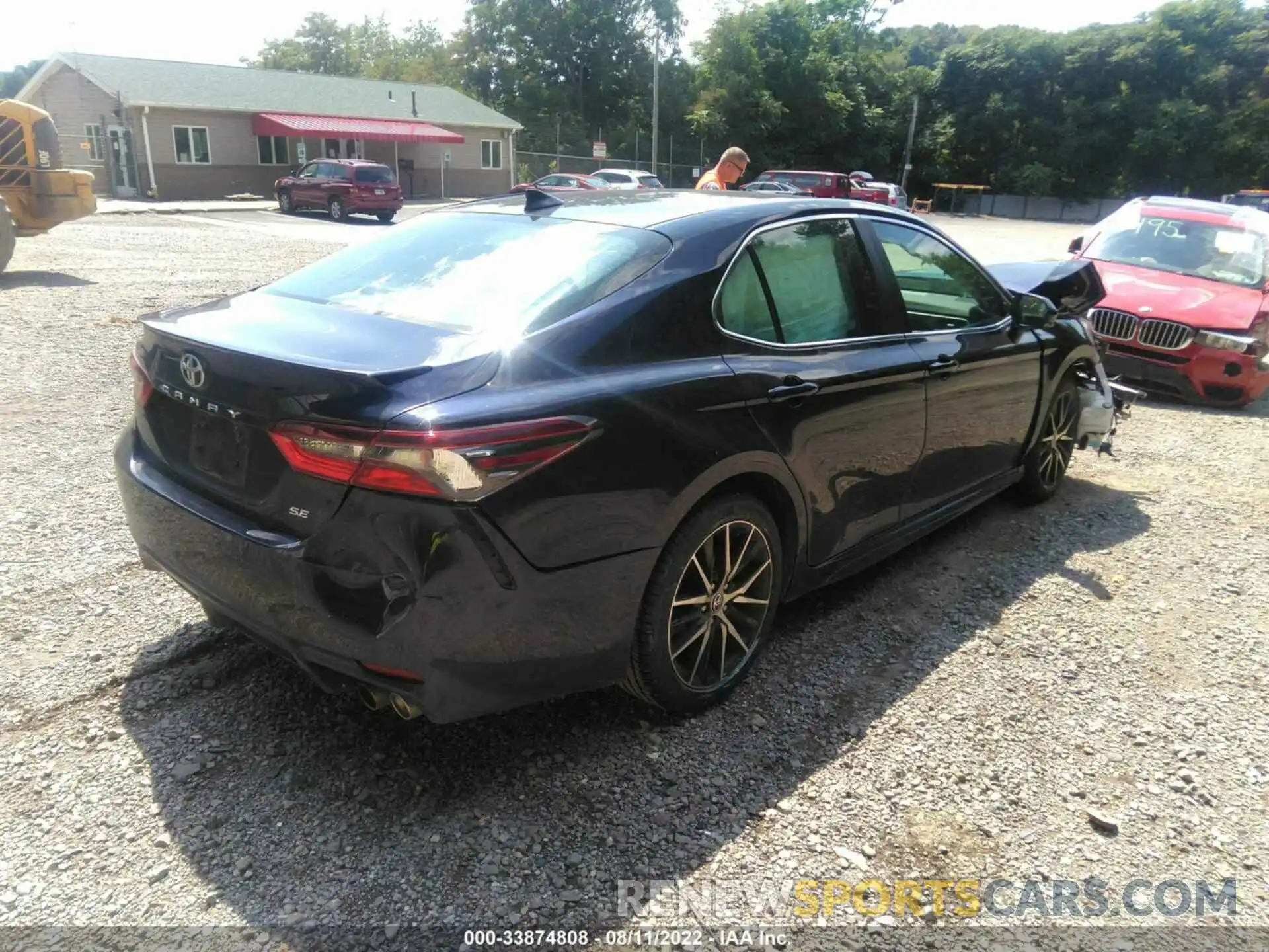 4 Photograph of a damaged car 4T1G11AK2NU619664 TOYOTA CAMRY 2022