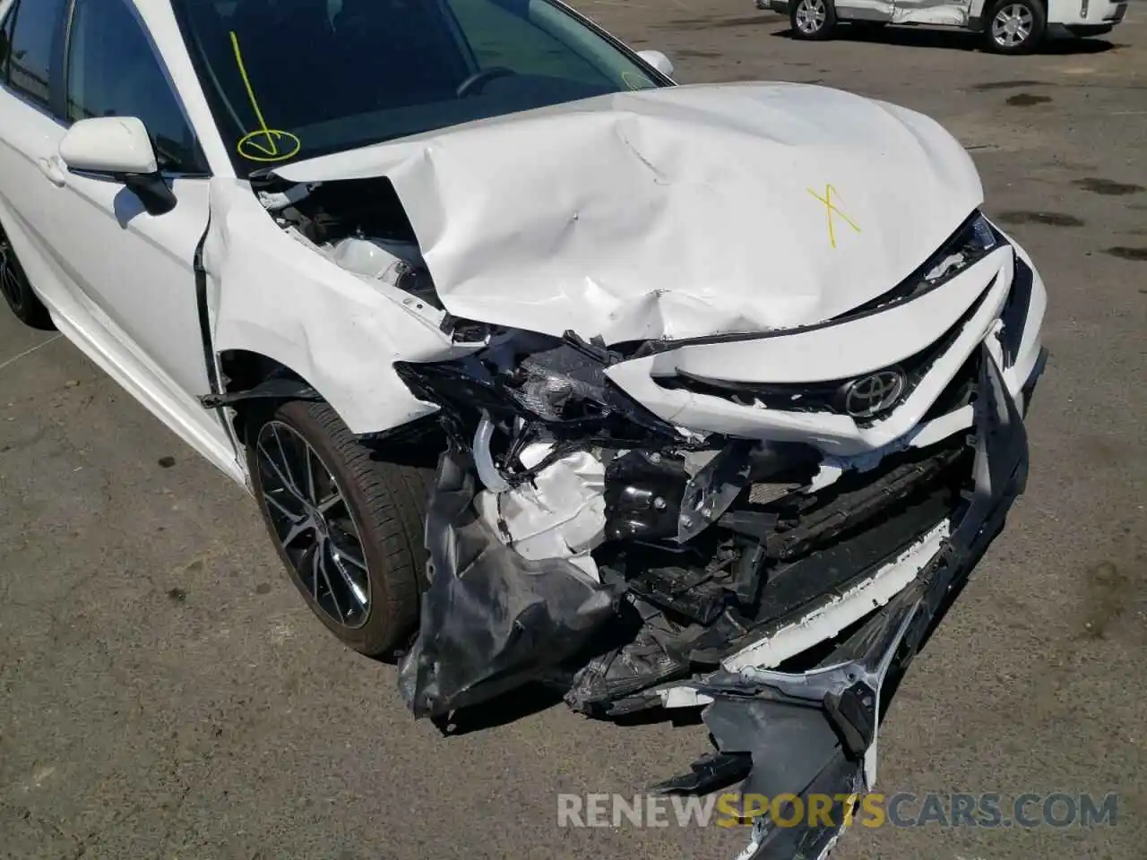 9 Photograph of a damaged car 4T1G11AK2NU620037 TOYOTA CAMRY 2022