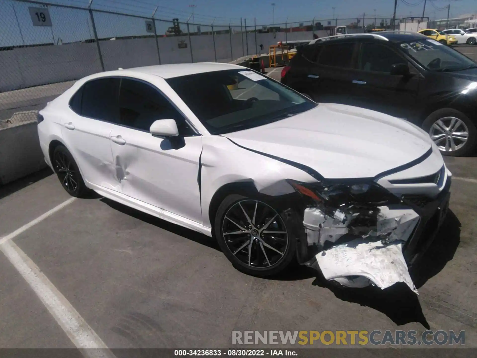 1 Photograph of a damaged car 4T1G11AK2NU625545 TOYOTA CAMRY 2022