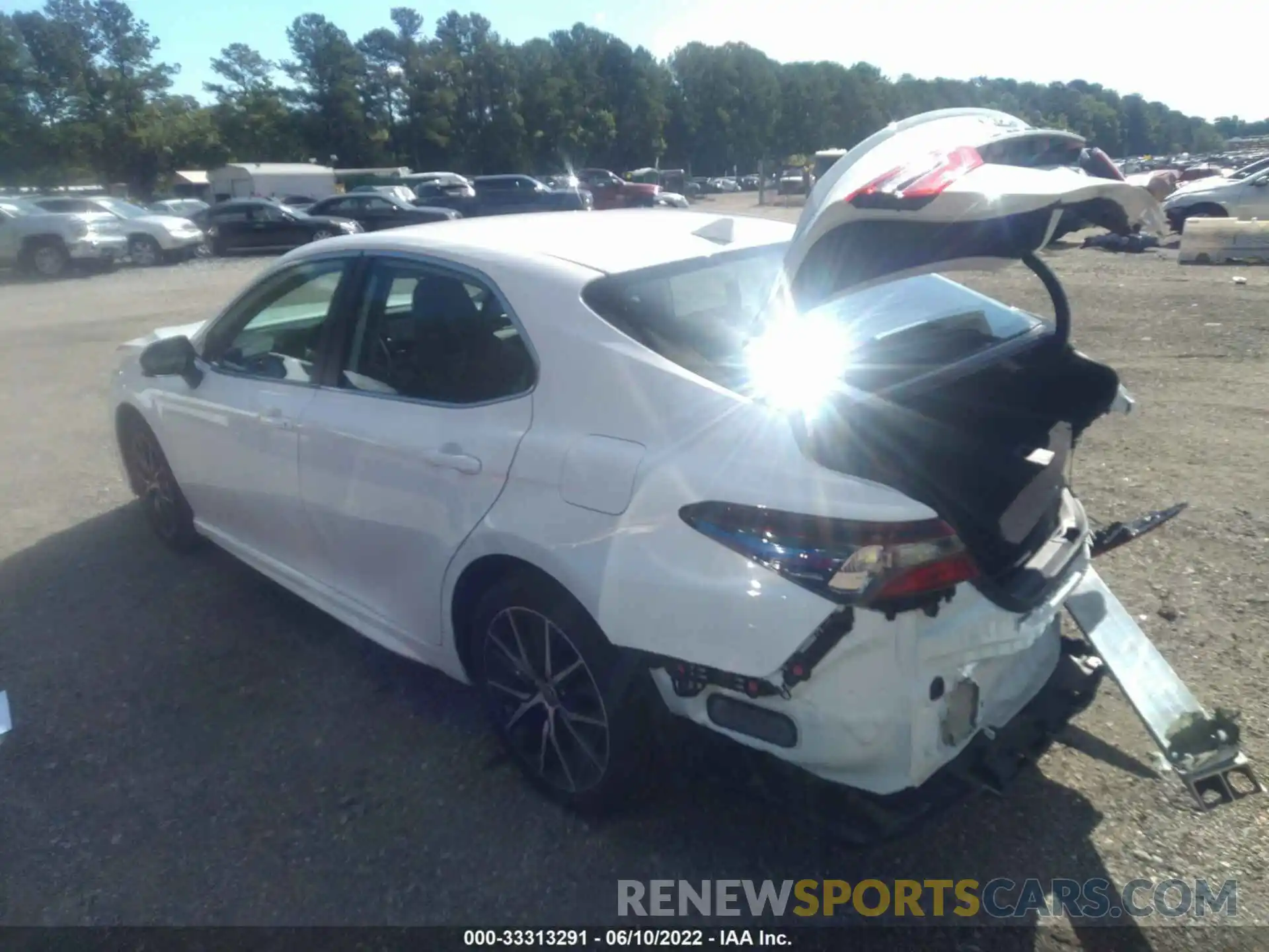 3 Photograph of a damaged car 4T1G11AK2NU632883 TOYOTA CAMRY 2022