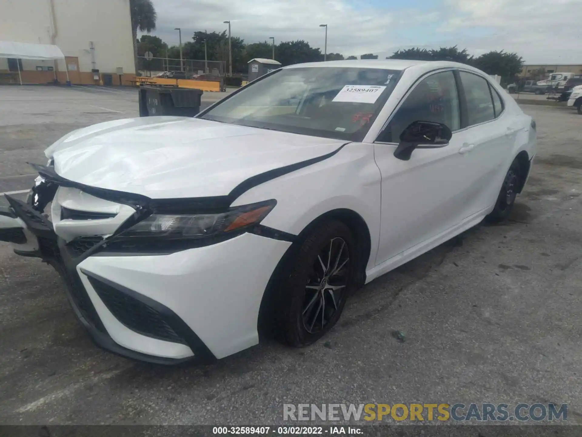 2 Photograph of a damaged car 4T1G11AK2NU643477 TOYOTA CAMRY 2022