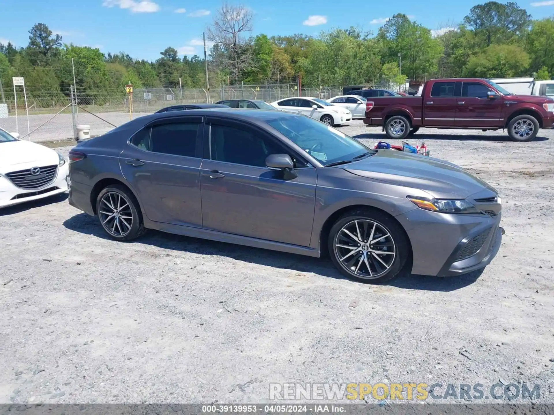 1 Photograph of a damaged car 4T1G11AK2NU645424 TOYOTA CAMRY 2022