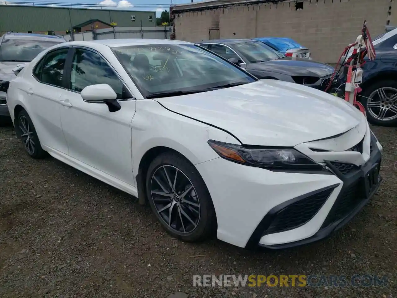 1 Photograph of a damaged car 4T1G11AK2NU676284 TOYOTA CAMRY 2022