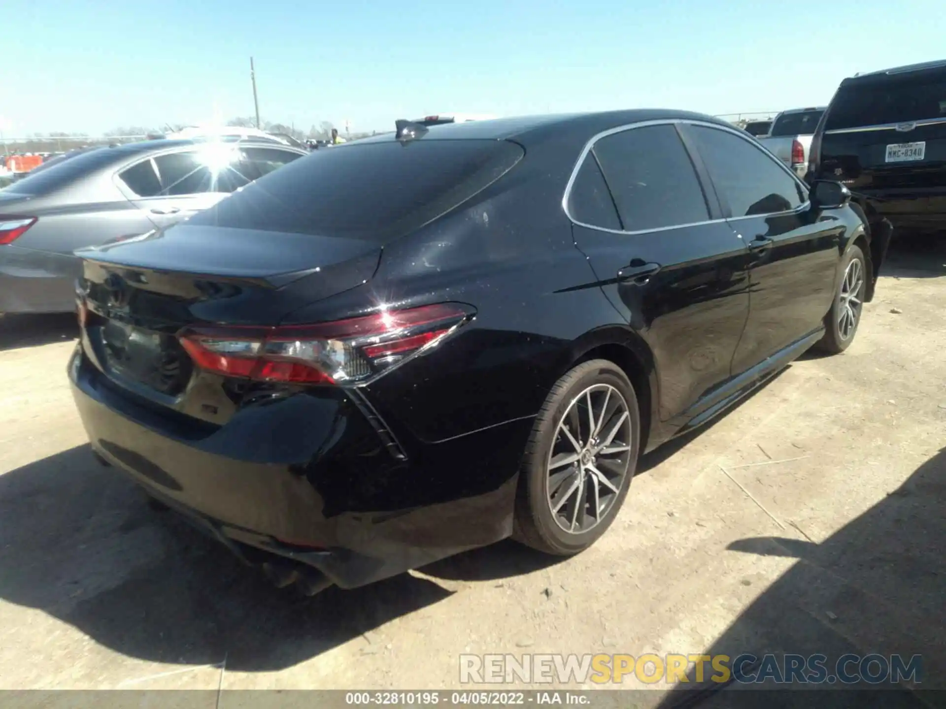 4 Фотография поврежденного автомобиля 4T1G11AK3NU003214 TOYOTA CAMRY 2022