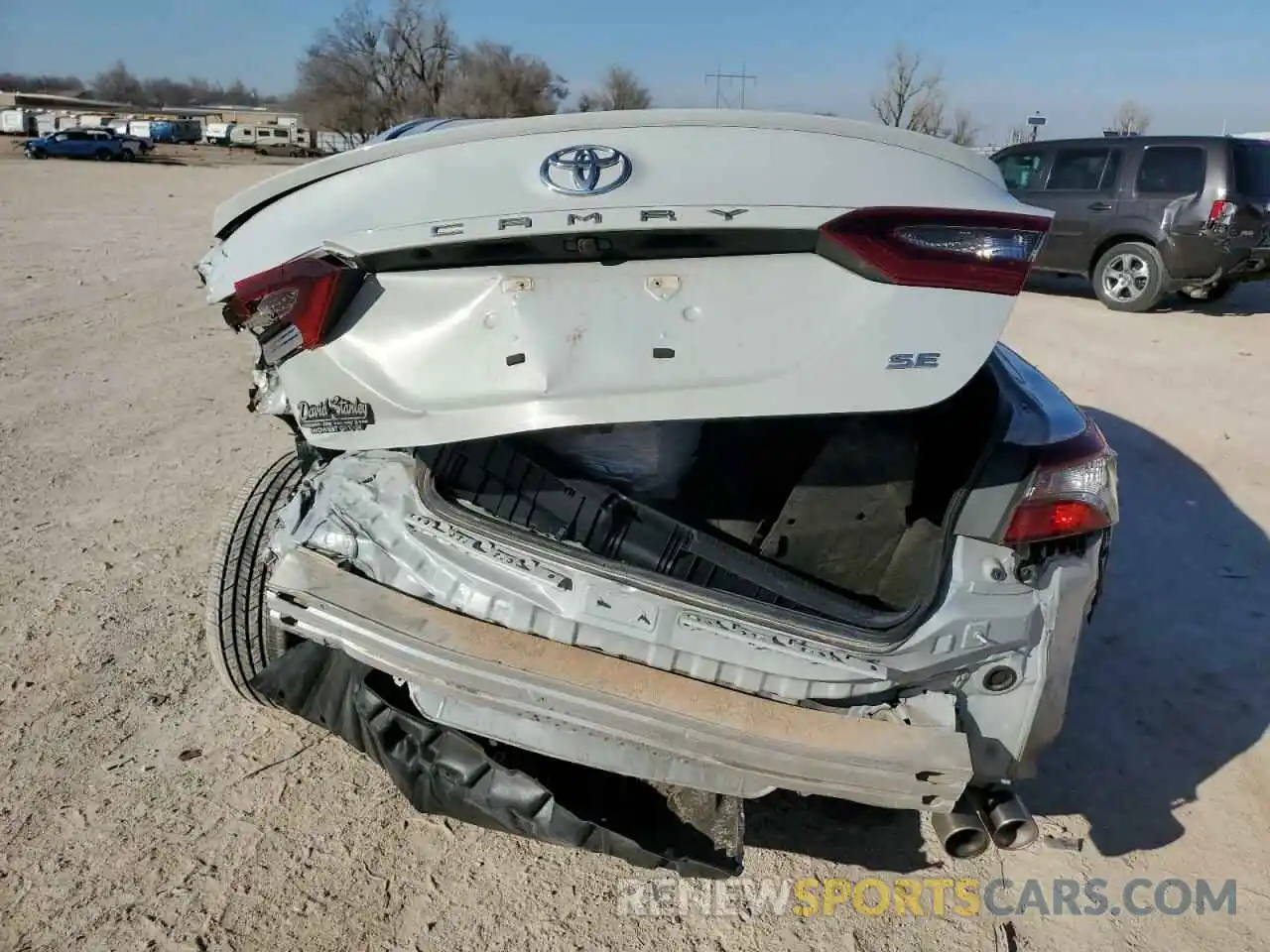 6 Photograph of a damaged car 4T1G11AK3NU043311 TOYOTA CAMRY 2022