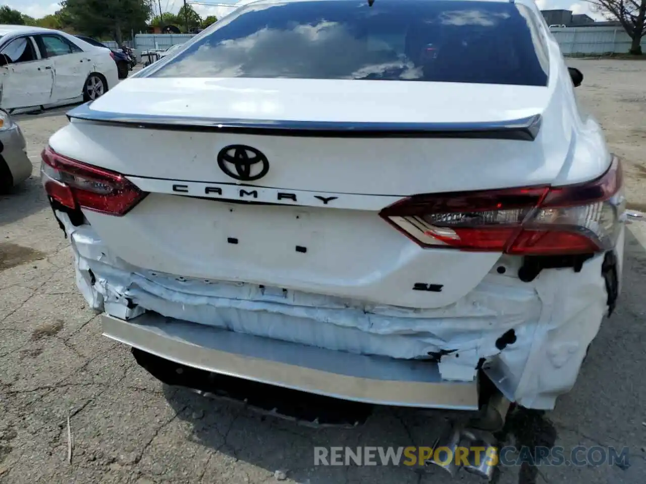 9 Photograph of a damaged car 4T1G11AK3NU067608 TOYOTA CAMRY 2022