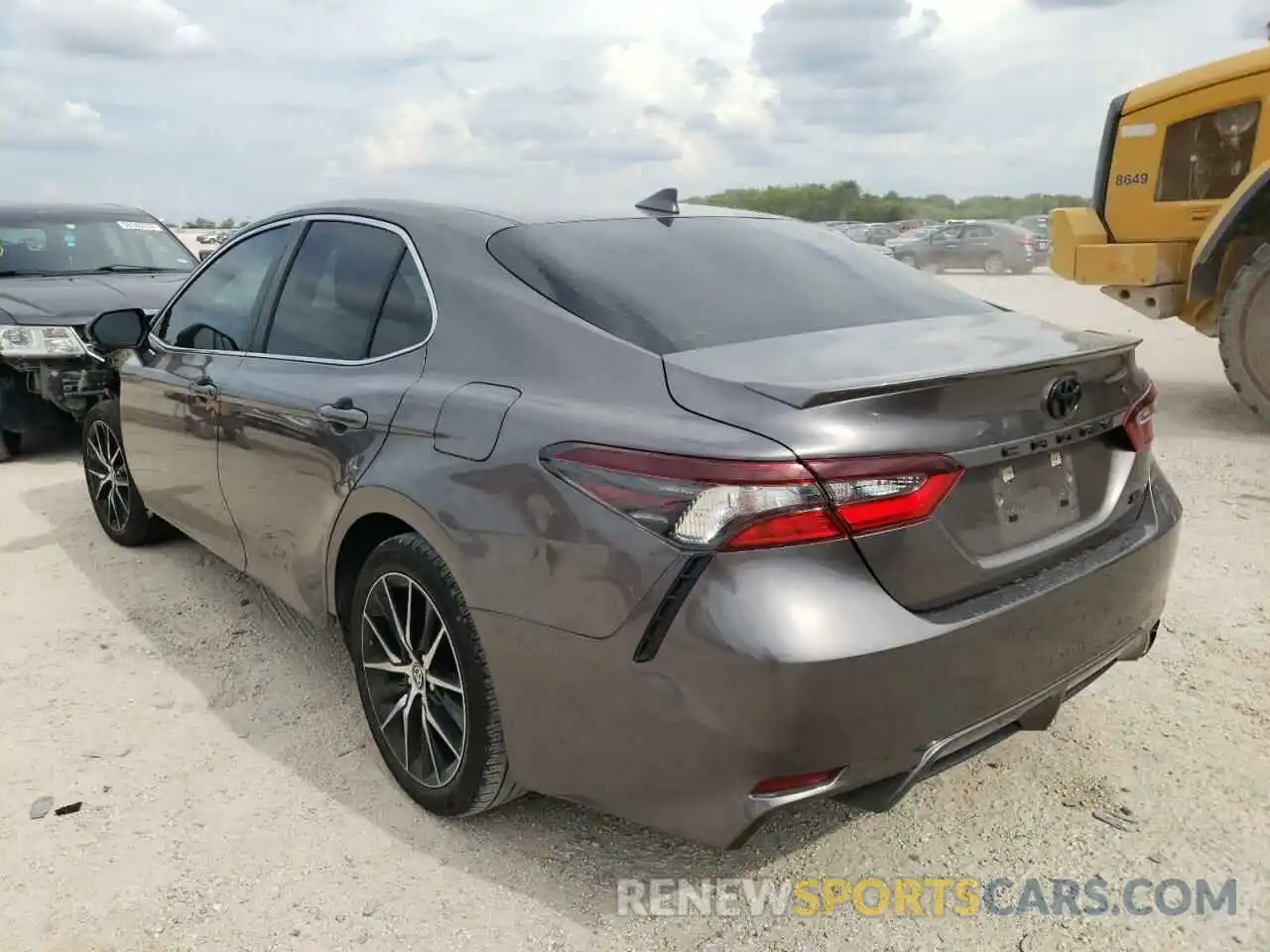 3 Photograph of a damaged car 4T1G11AK3NU621536 TOYOTA CAMRY 2022