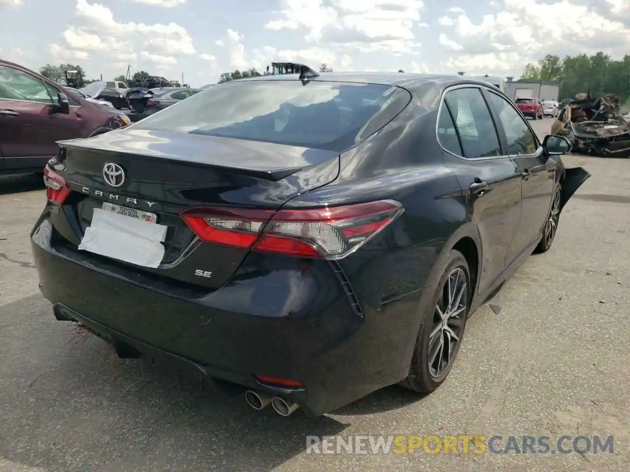 4 Photograph of a damaged car 4T1G11AK3NU644041 TOYOTA CAMRY 2022