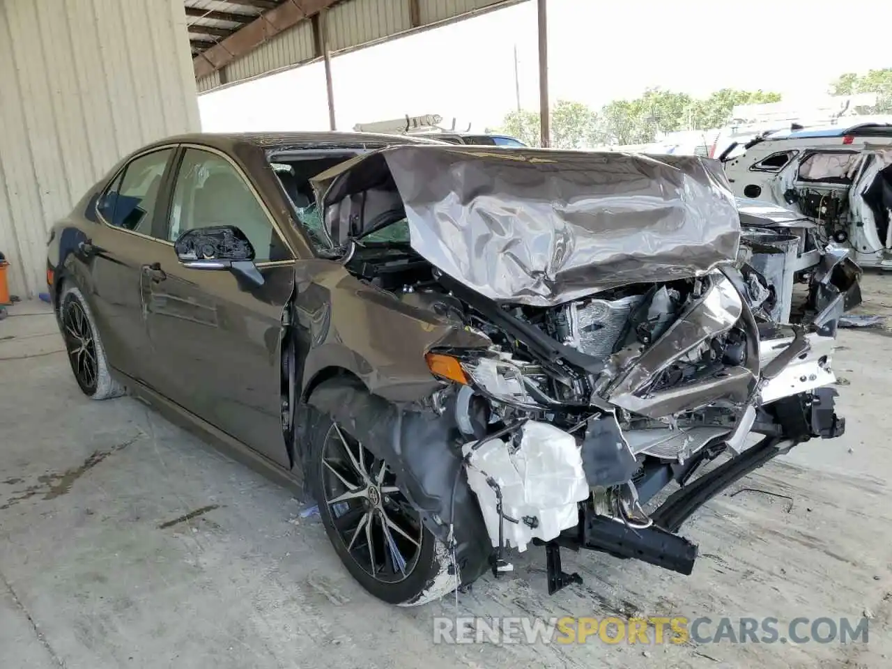 1 Photograph of a damaged car 4T1G11AK3NU659056 TOYOTA CAMRY 2022