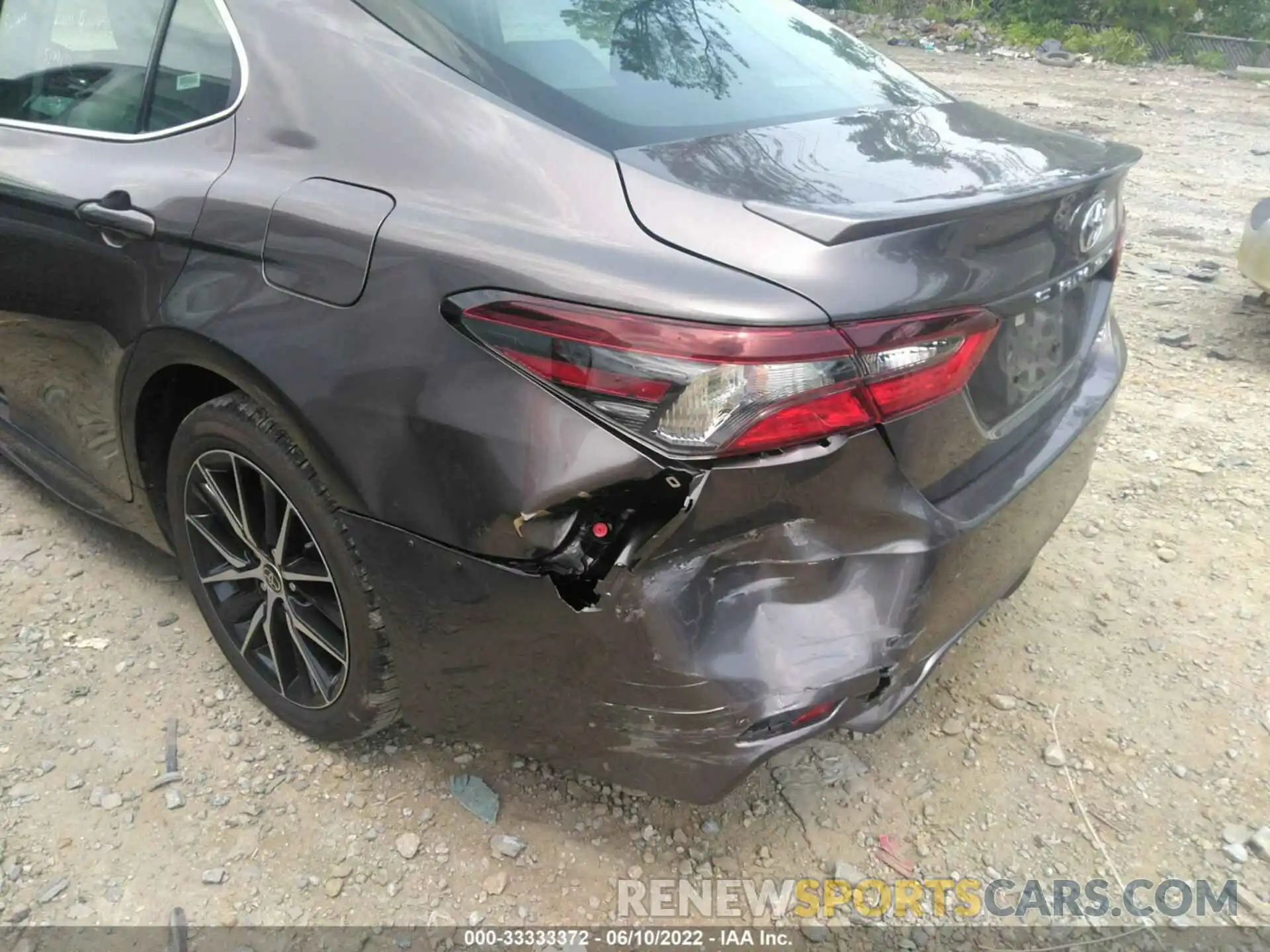 6 Photograph of a damaged car 4T1G11AK3NU662250 TOYOTA CAMRY 2022