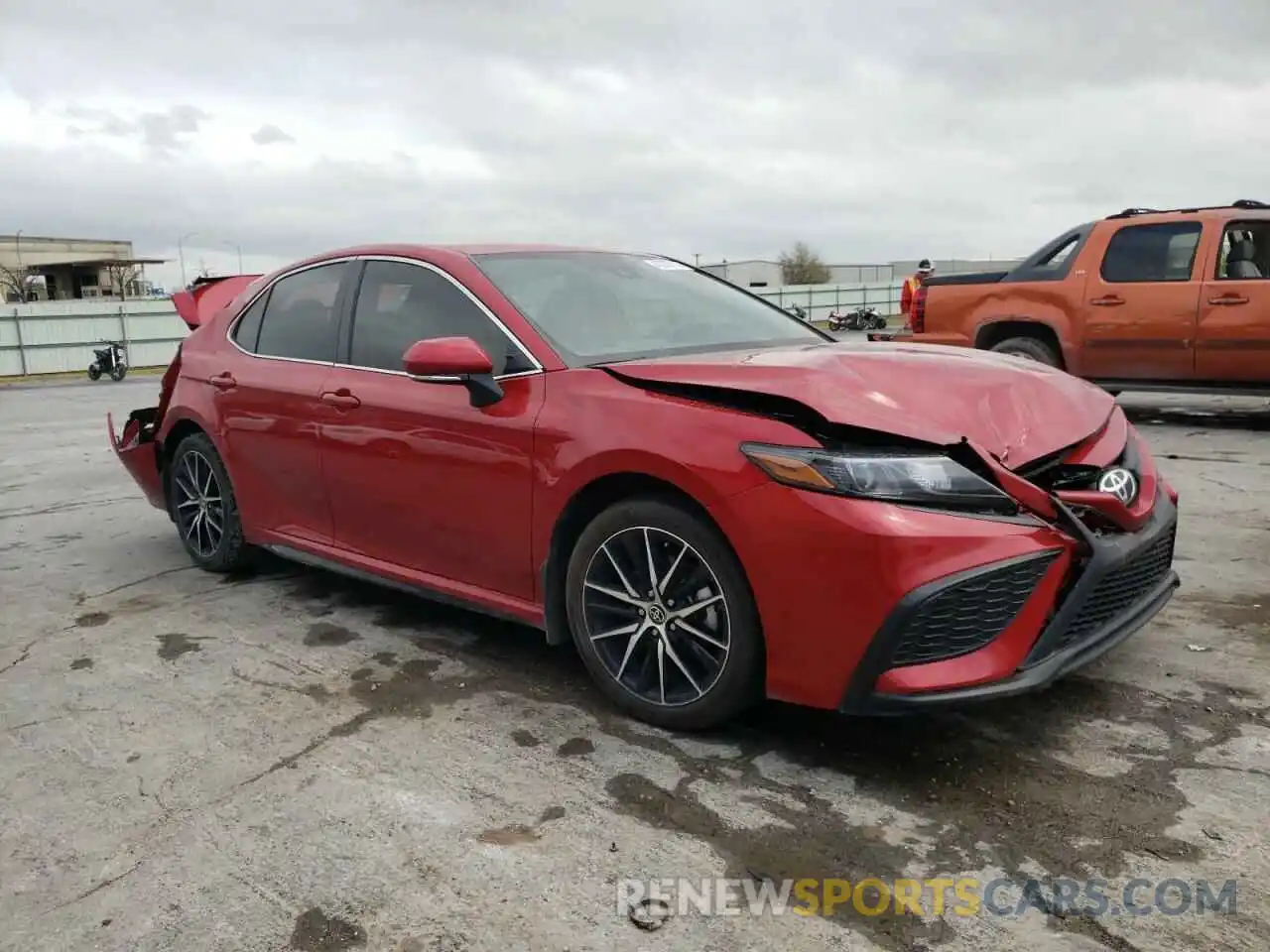 1 Photograph of a damaged car 4T1G11AK4NU001956 TOYOTA CAMRY 2022