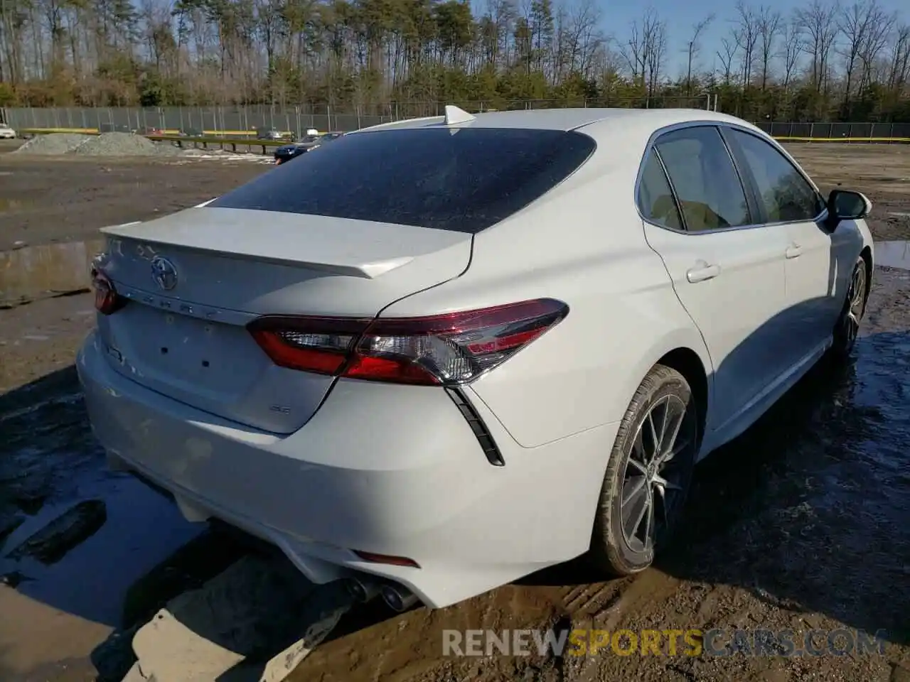 4 Photograph of a damaged car 4T1G11AK4NU003187 TOYOTA CAMRY 2022