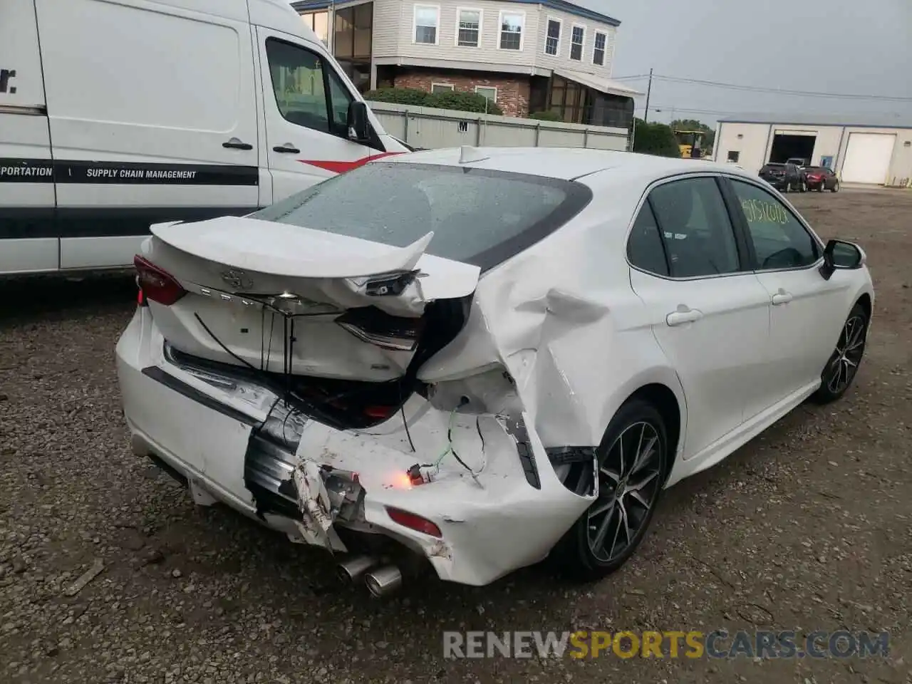 4 Photograph of a damaged car 4T1G11AK4NU003528 TOYOTA CAMRY 2022