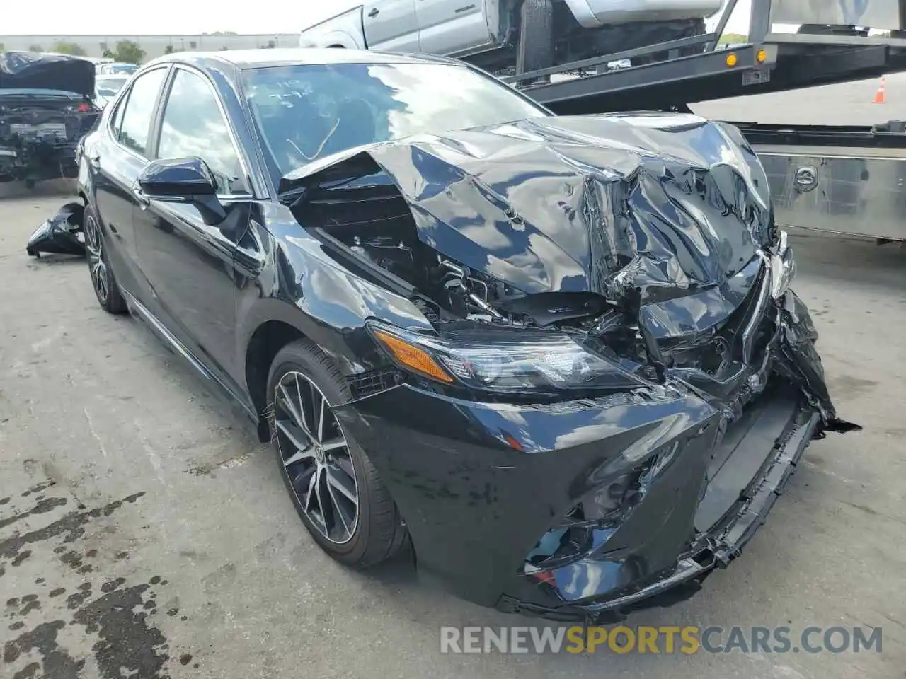 1 Photograph of a damaged car 4T1G11AK4NU623585 TOYOTA CAMRY 2022