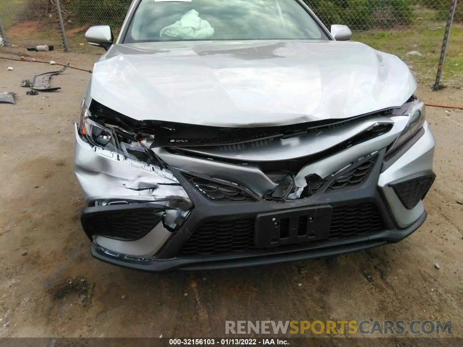 6 Photograph of a damaged car 4T1G11AK4NU640984 TOYOTA CAMRY 2022