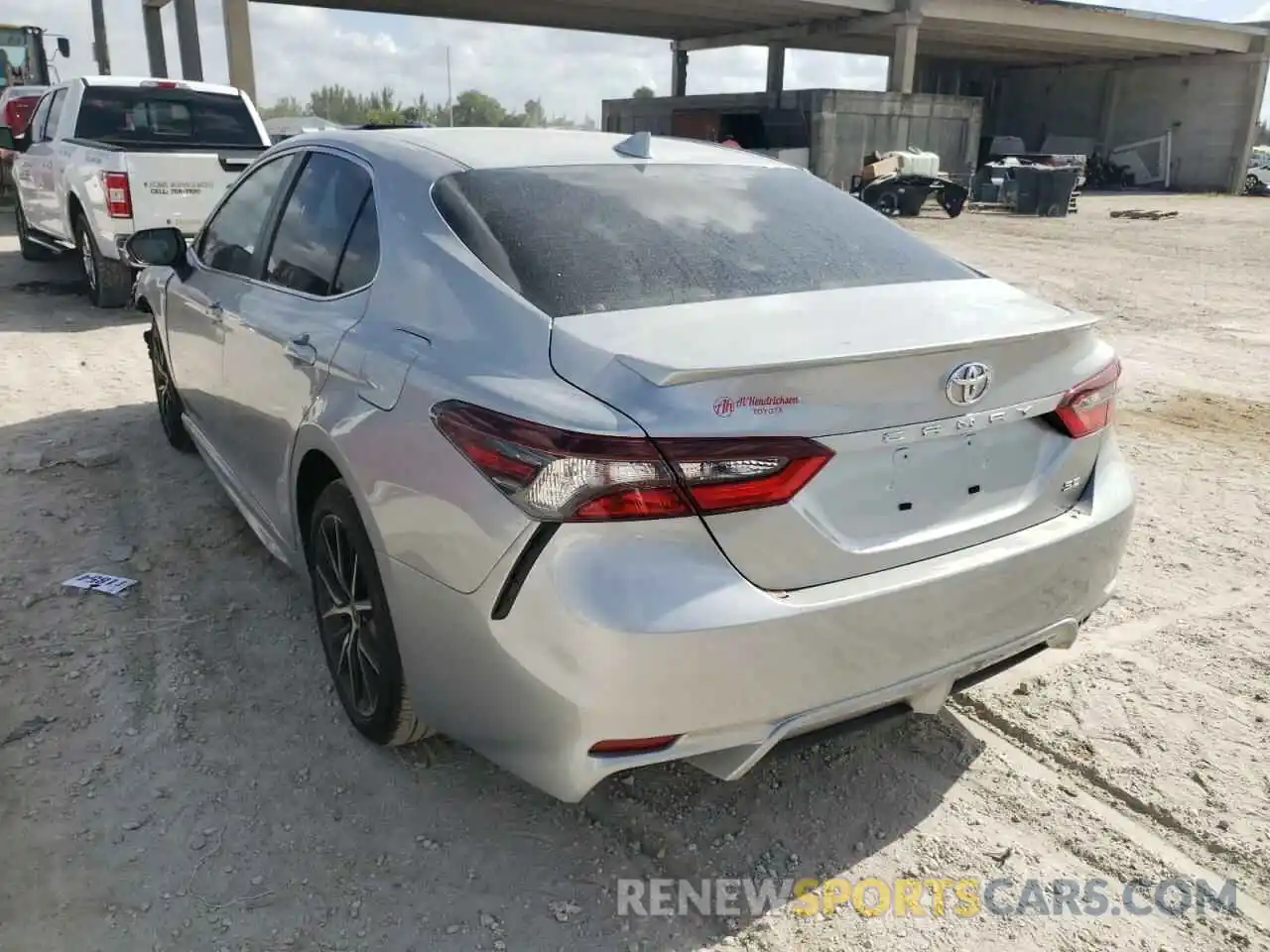 3 Photograph of a damaged car 4T1G11AK4NU679168 TOYOTA CAMRY 2022