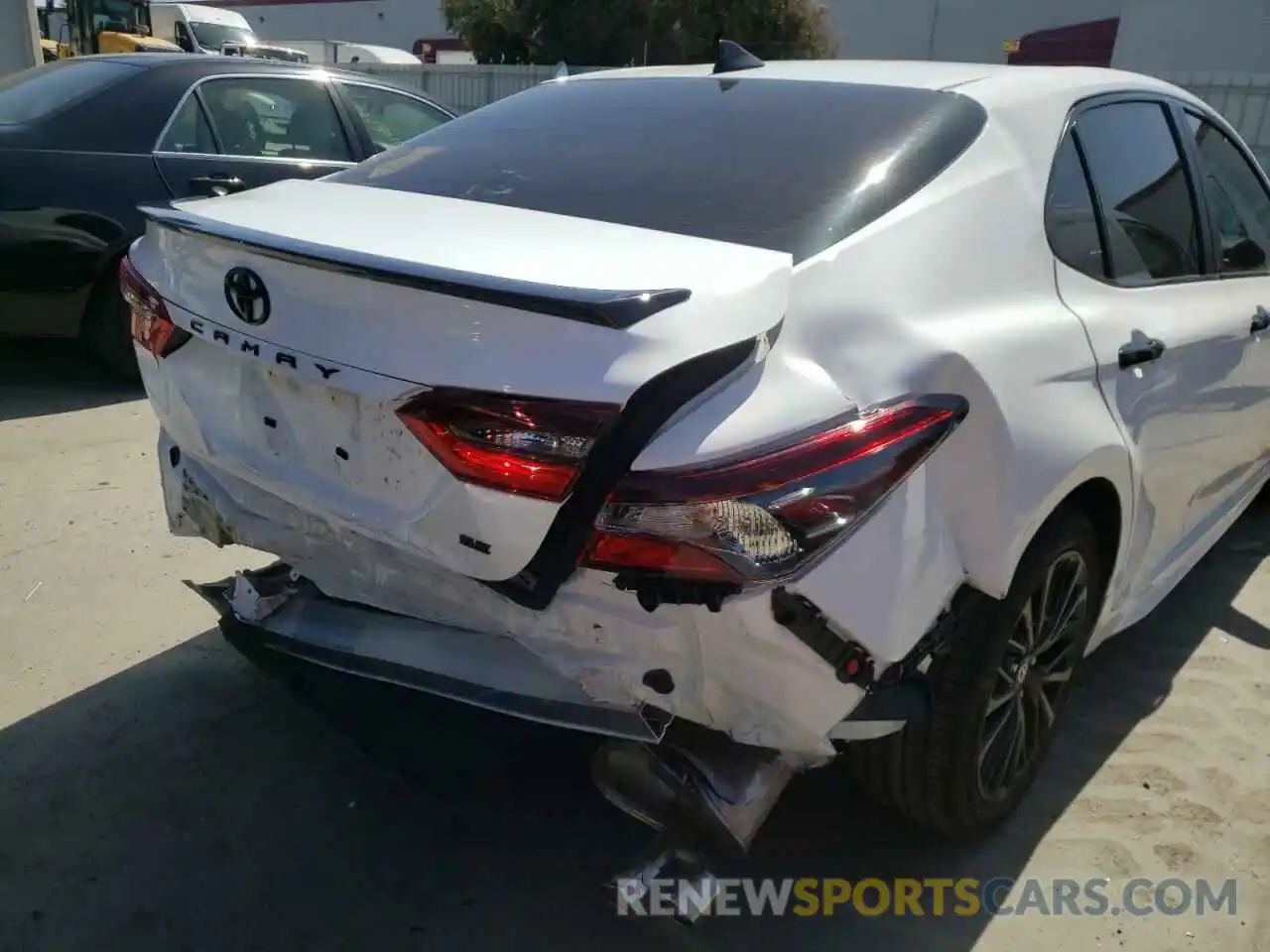 9 Photograph of a damaged car 4T1G11AK5NU008687 TOYOTA CAMRY 2022