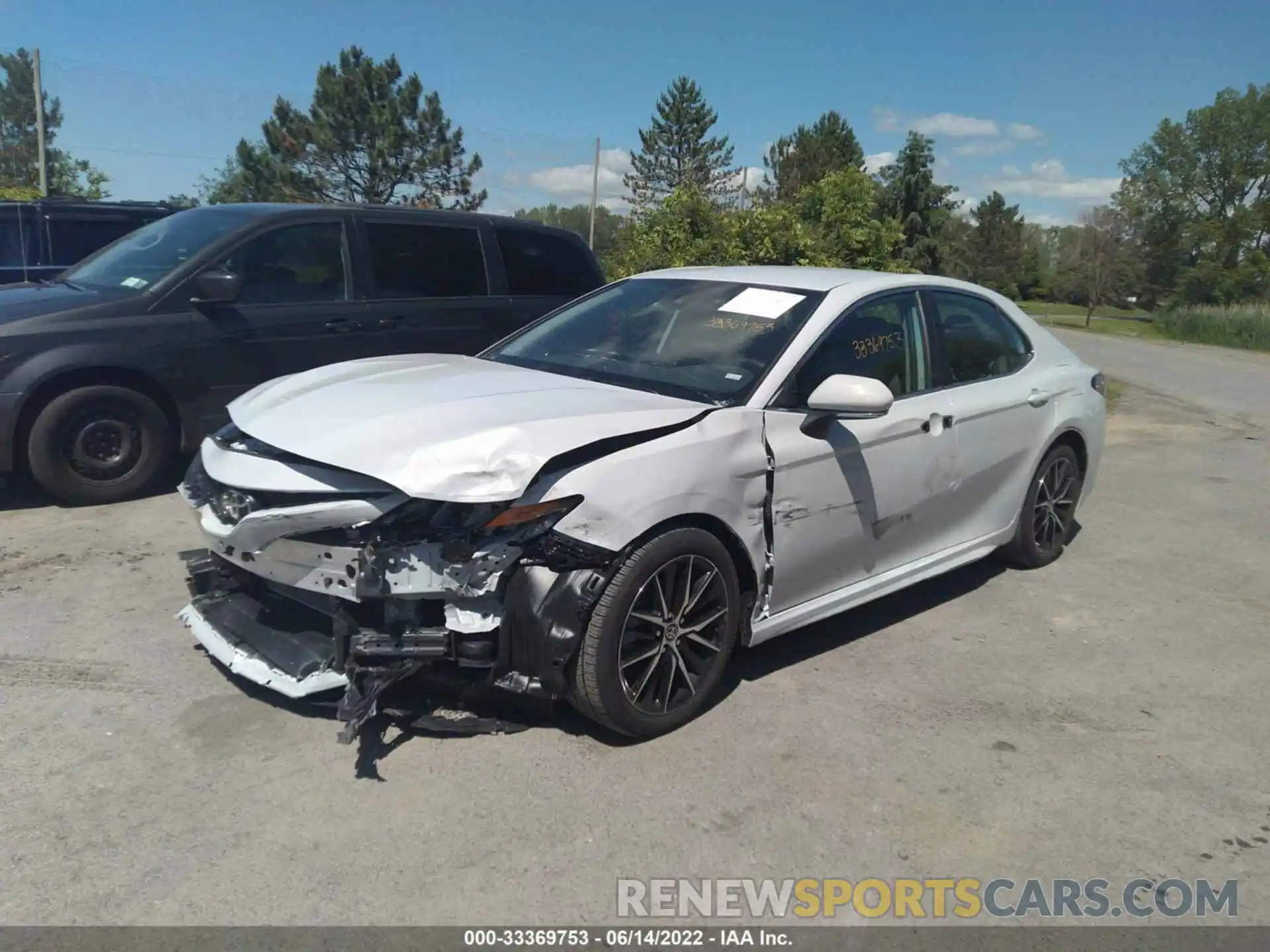 2 Photograph of a damaged car 4T1G11AK5NU013520 TOYOTA CAMRY 2022