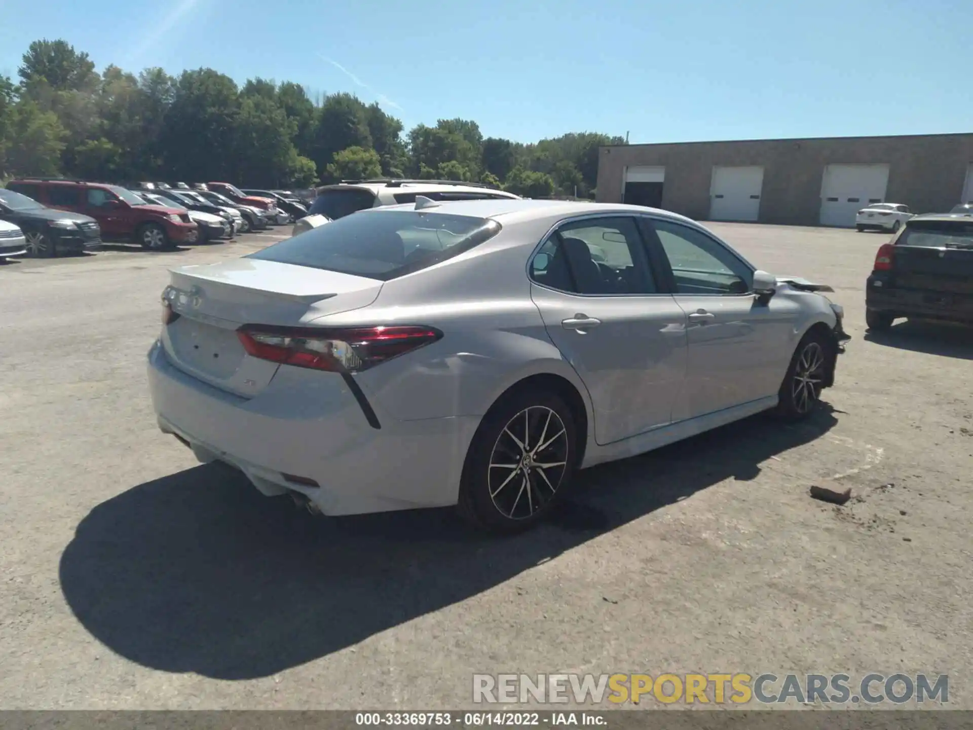 4 Photograph of a damaged car 4T1G11AK5NU013520 TOYOTA CAMRY 2022